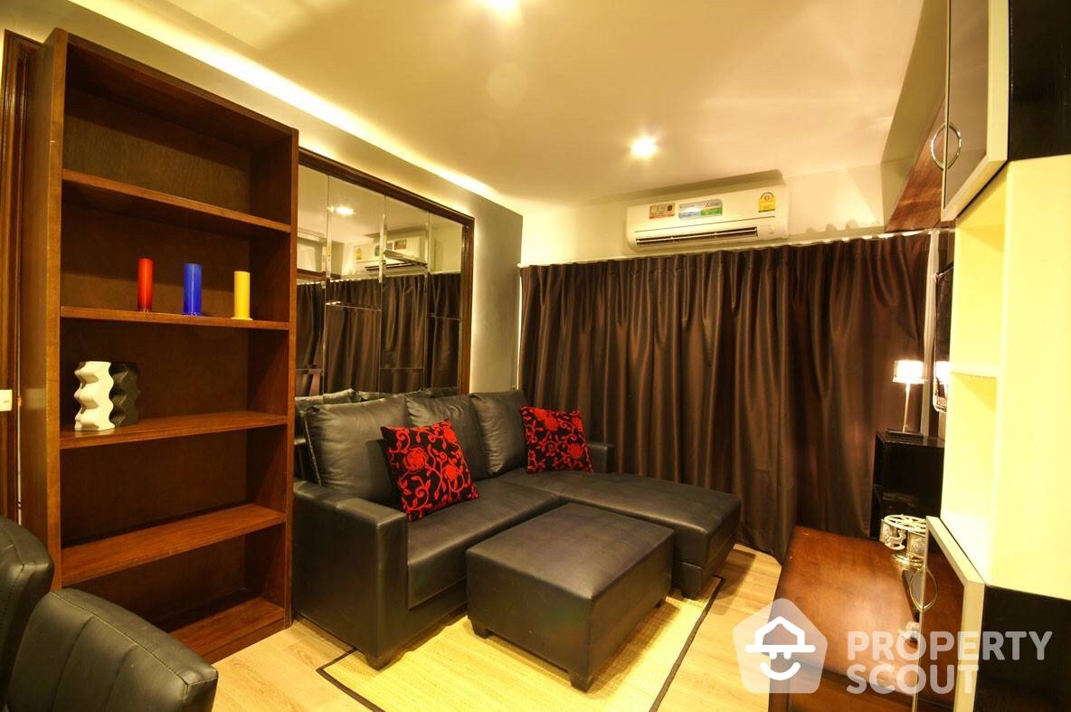 For SaleCondoSukhumvit, Asoke, Thonglor : 2-BR Condo at The Seed Musee Sukhumvit 26 near BTS Phrom Phong