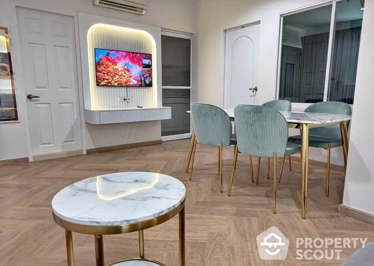 For SaleCondoAri,Anusaowaree : 2-BR Condo at Life @ Phahol-Ari near BTS Saphan Khwai