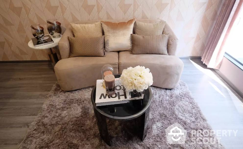 For SaleCondoSukhumvit, Asoke, Thonglor : 3-BR Condo at Ideo Mobi Sukhumvit 40 near BTS Ekkamai