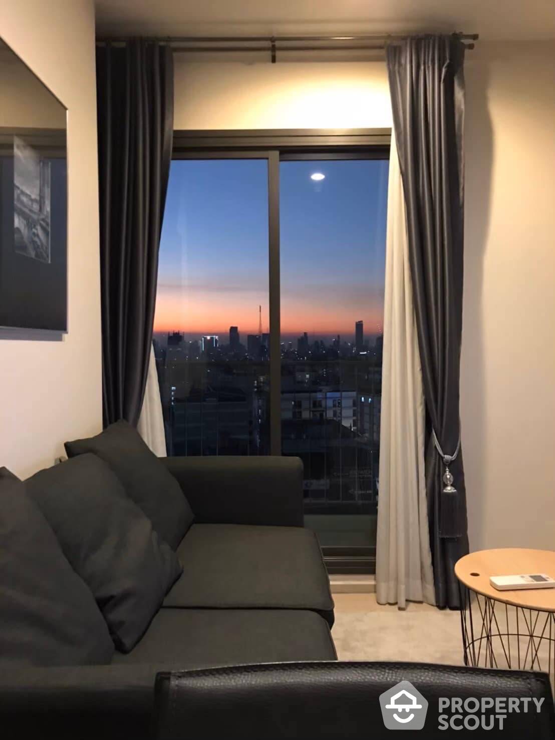 For SaleCondoRatchadapisek, Huaikwang, Suttisan : 2-BR Condo at Centric Ratchada-Huaikwang near MRT Huai Khwang