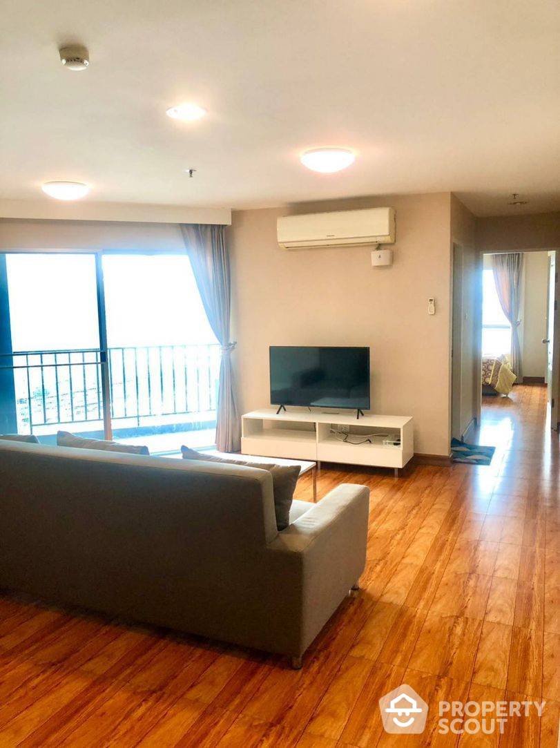 For SaleCondoRama9, Petchburi, RCA : 1-BR Condo at Belle Grand Rama 9 near MRT Phra Ram 9