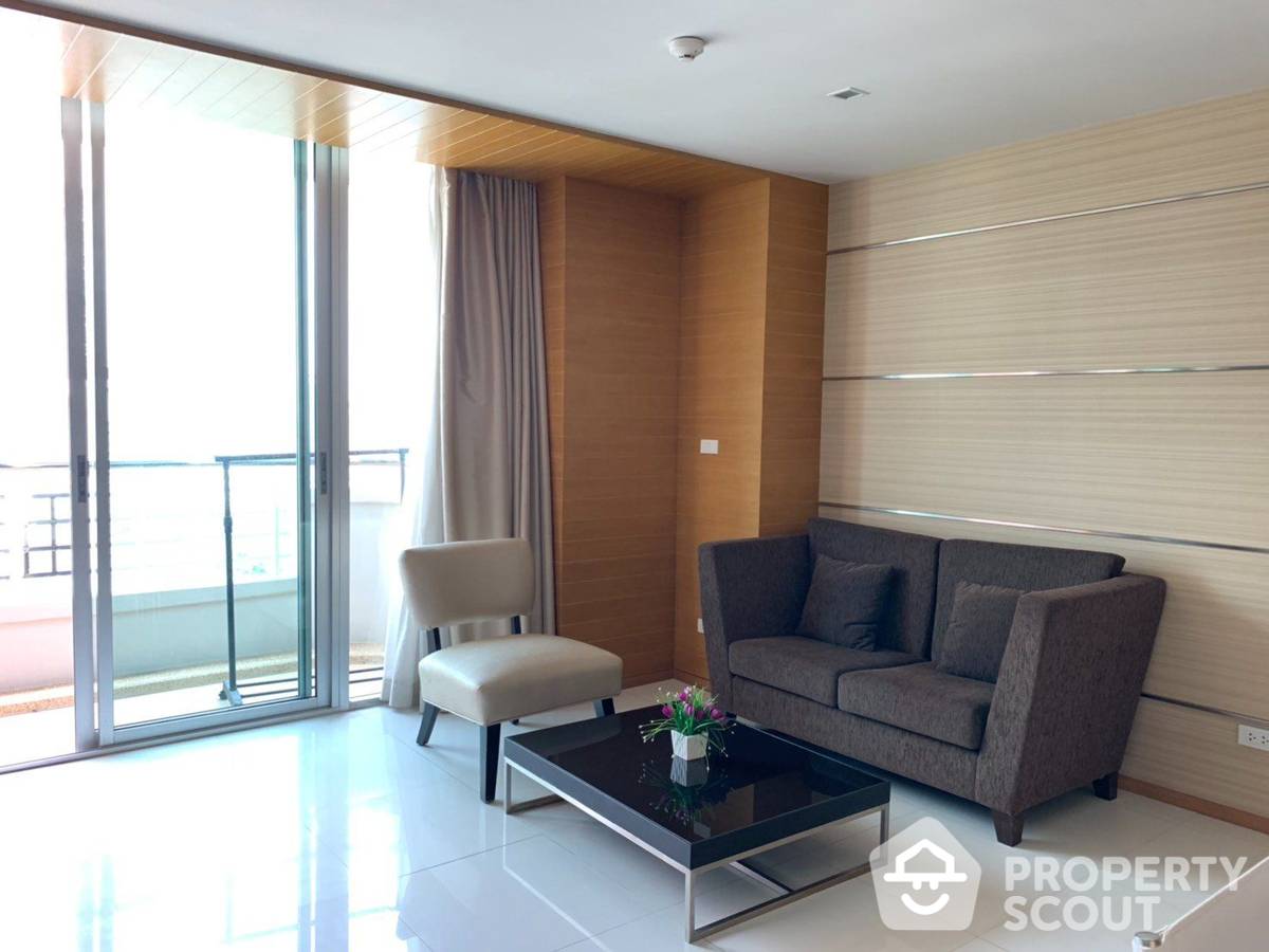 For SaleCondoSathorn, Narathiwat : 1-BR Condo at Sathon Heritage Residences near BTS Chong Nonsi
