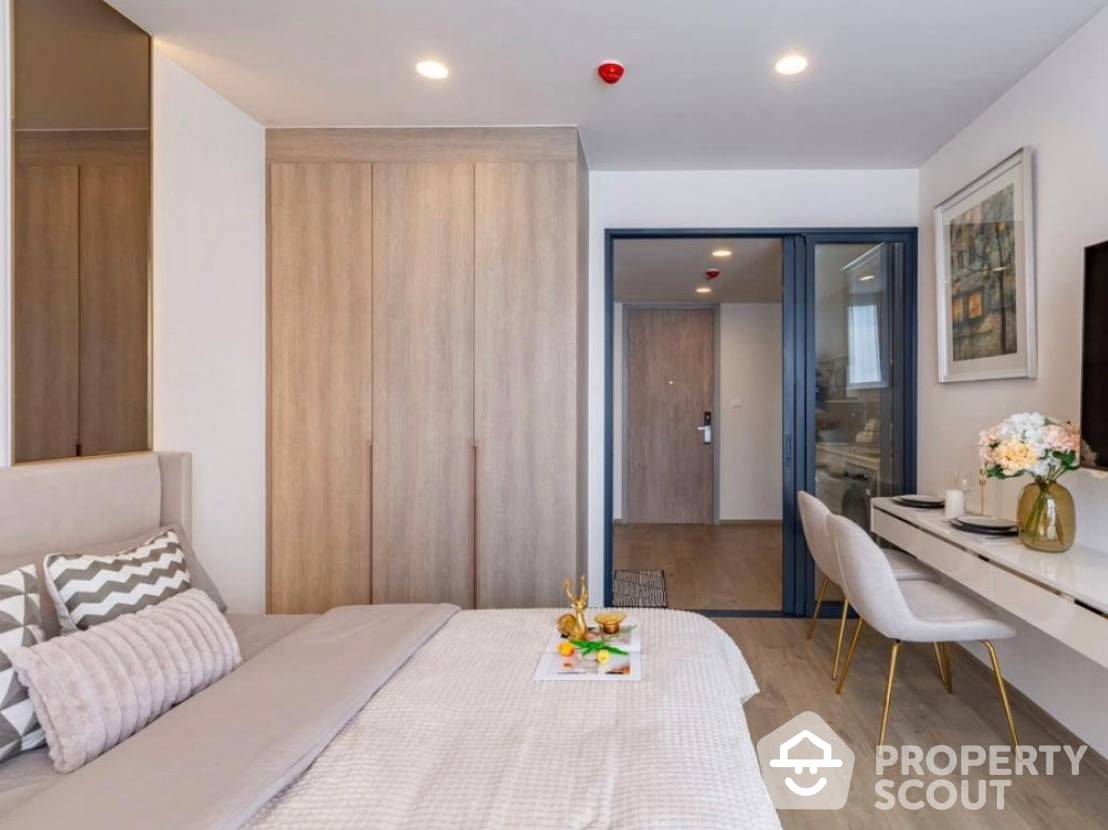 For RentCondoKhlongtoei, Kluaynamthai : 1-BR Condo at THE CROWN Residences near MRT Khlong Toei