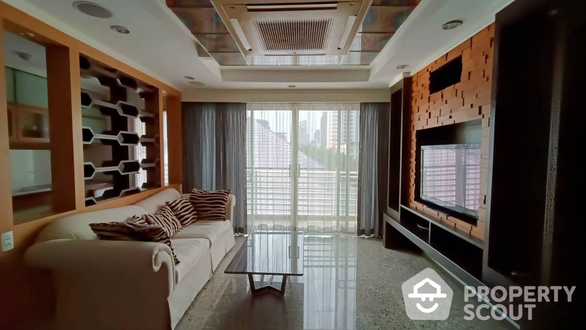 For RentCondoSukhumvit, Asoke, Thonglor : 2-BR Condo at Avenue 61 Condominium near BTS Thong Lor