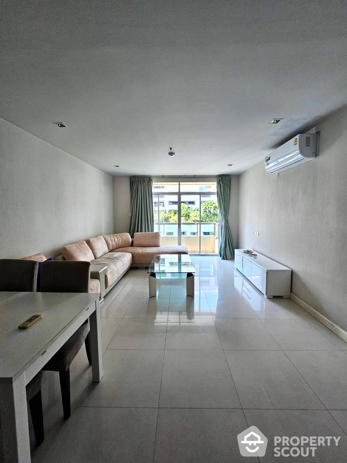 For RentCondoNana, North Nana,Sukhumvit13, Soi Nana : 2-BR Condo at Sukhumvit City Resort Condominium near BTS Nana