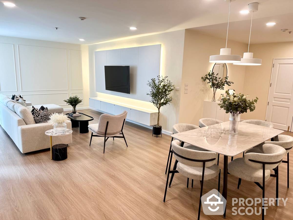 For RentCondoWitthayu, Chidlom, Langsuan, Ploenchit : 3-BR Condo at Grand Langsuan Condominium near BTS Ratchadamri