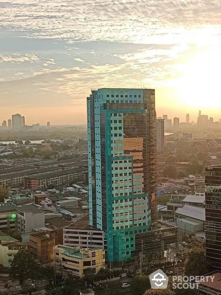 For RentCondoSukhumvit, Asoke, Thonglor : 1-BR Condo at Oka Haus Sukhumvit 36 near BTS Thong Lor