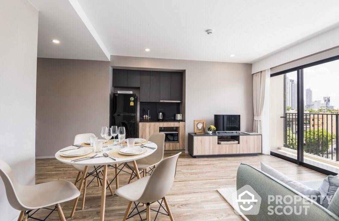 For SaleCondoSathorn, Narathiwat : 2-BR Condo at Blossom Condo @ Sathorn-Charoenrat near BTS Surasak