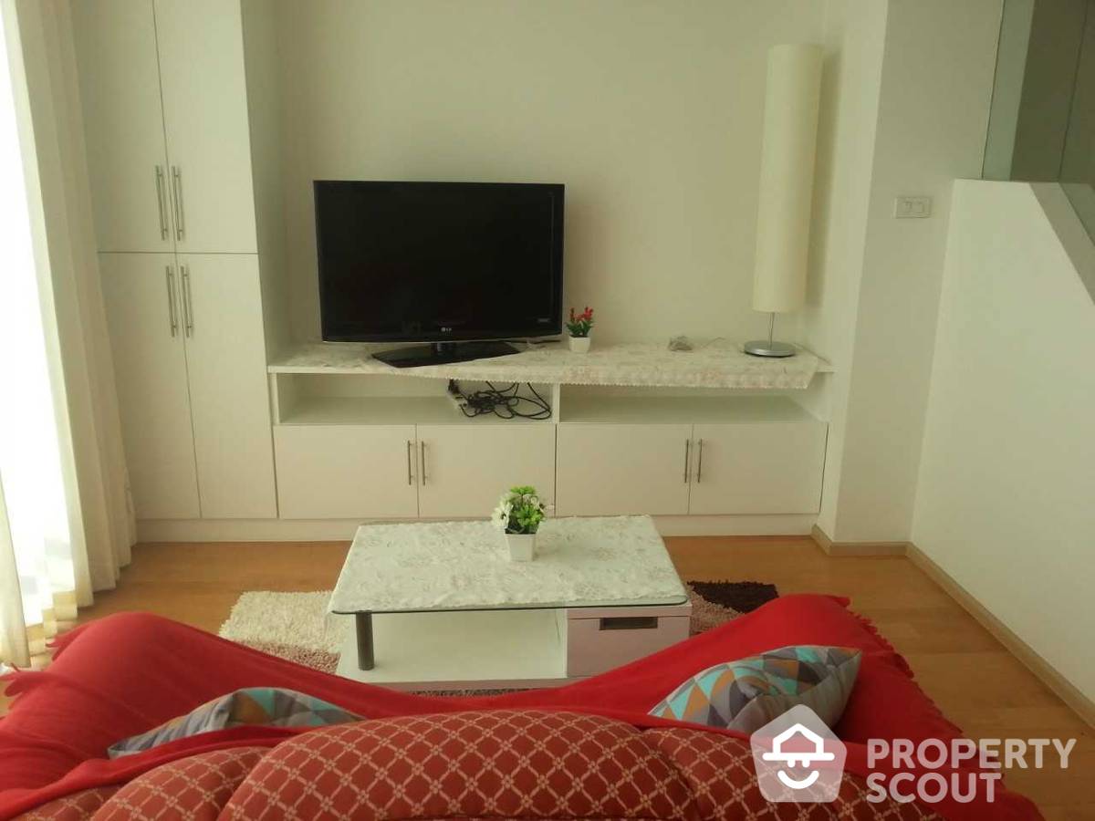 For RentCondoRatchathewi,Phayathai : 1-BR Condo at Villa Ratchatewi near BTS Phaya Thai