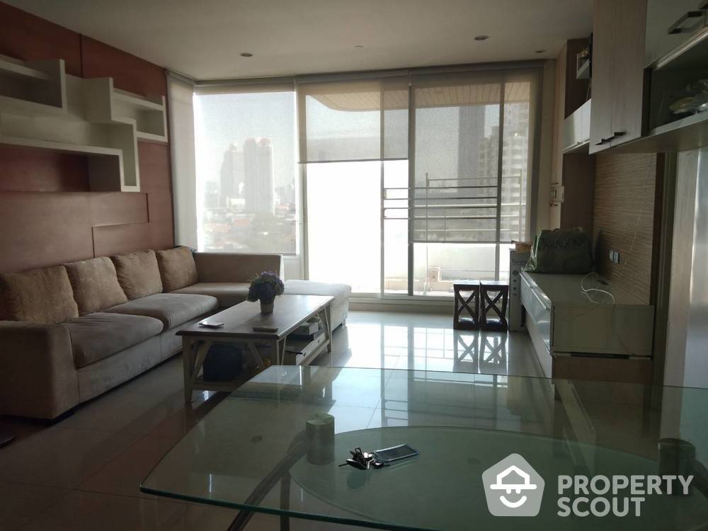 For RentCondoWongwianyai, Charoennakor : 2-BR Condo at Watermark Chaophraya near BTS Krung Thon Buri