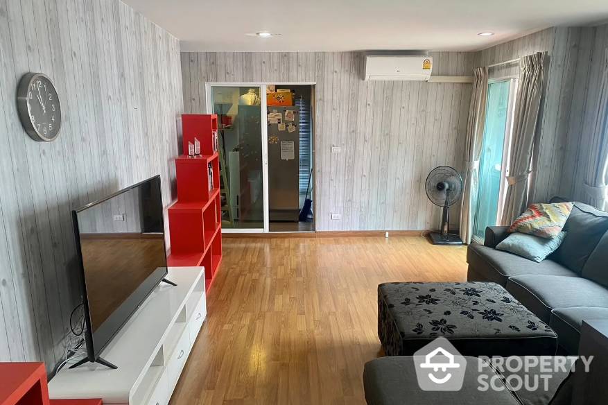For SaleCondoOnnut, Udomsuk : 2-BR Condo at Regent Home 22 Sukhumvit 85 near BTS On Nut