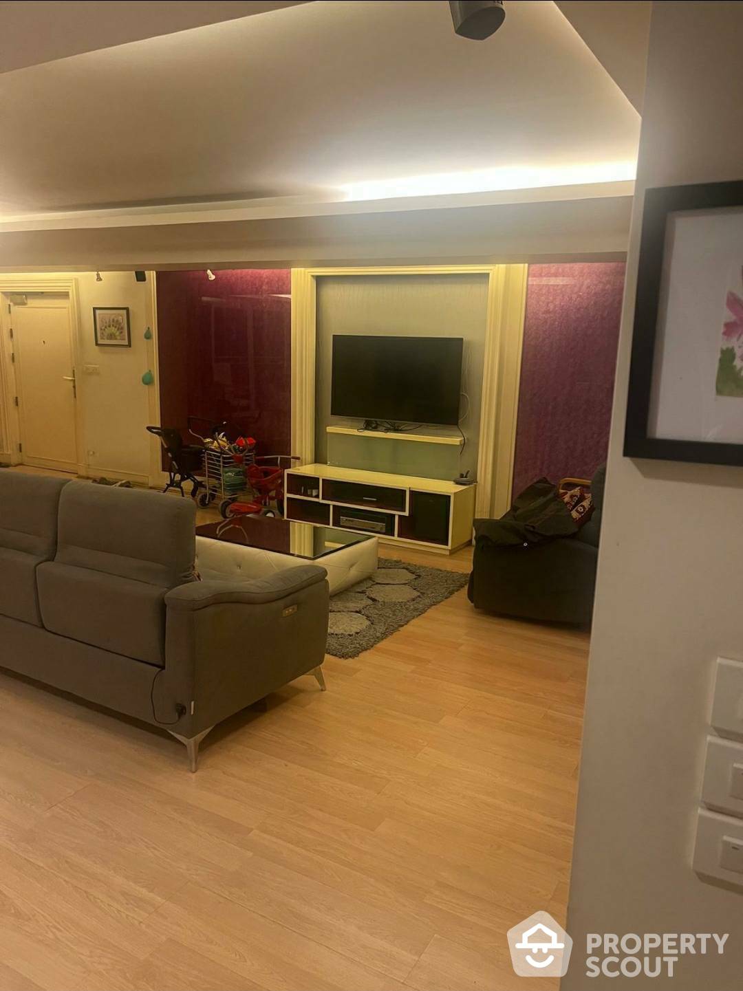 For SaleCondoSukhumvit, Asoke, Thonglor : 3-BR Condo at D.S. Tower 1 Sukhumvit 33 Condominium near BTS Phrom Phong