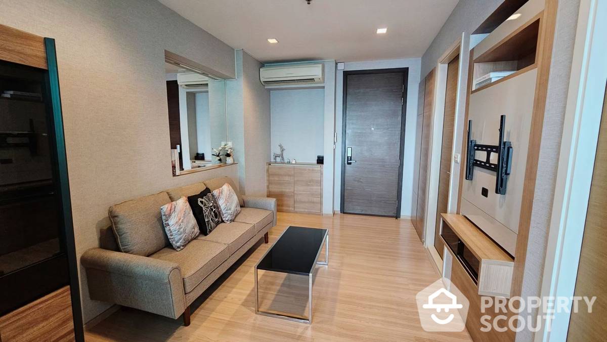 For SaleCondoSapankwai,Jatujak : 1-BR Condo at RHYTHM Phahon-Ari near BTS Saphan Khwai