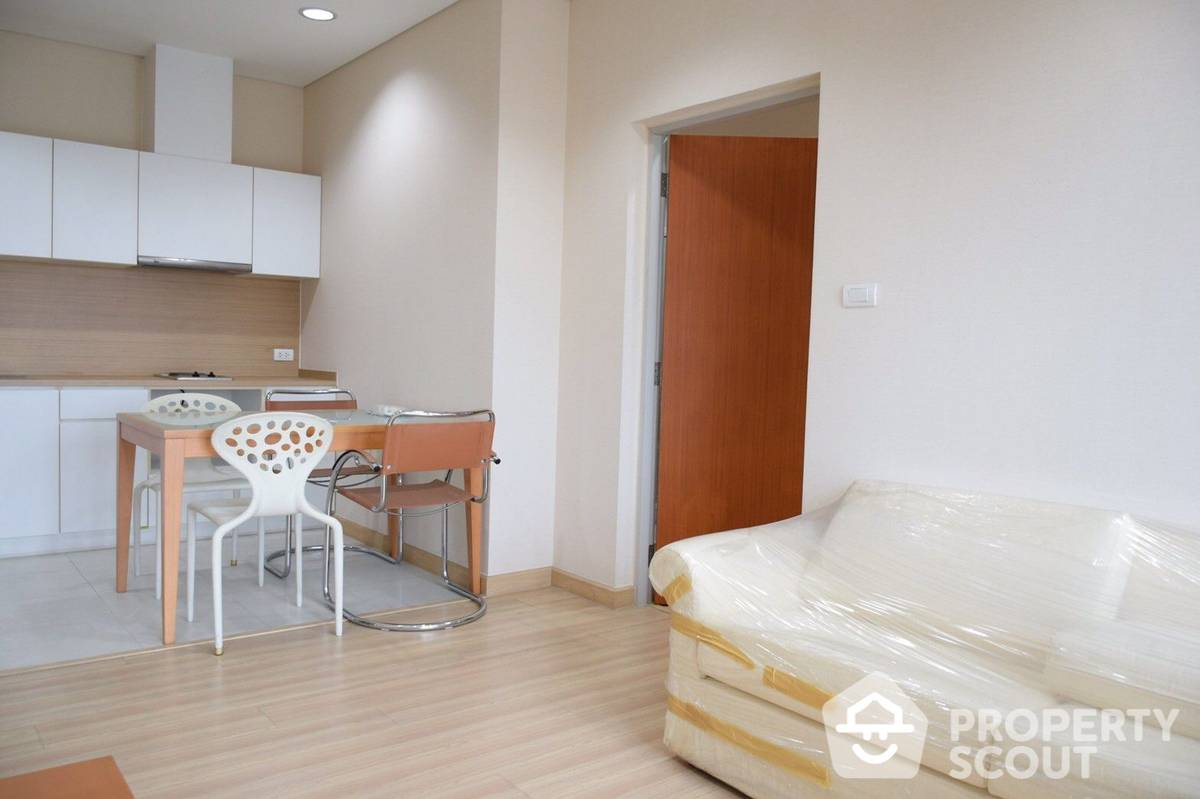 For SaleCondoSapankwai,Jatujak : 1-BR Condo at Intro Phaholyothin-Pradipat near MRT Kamphaeng Phet