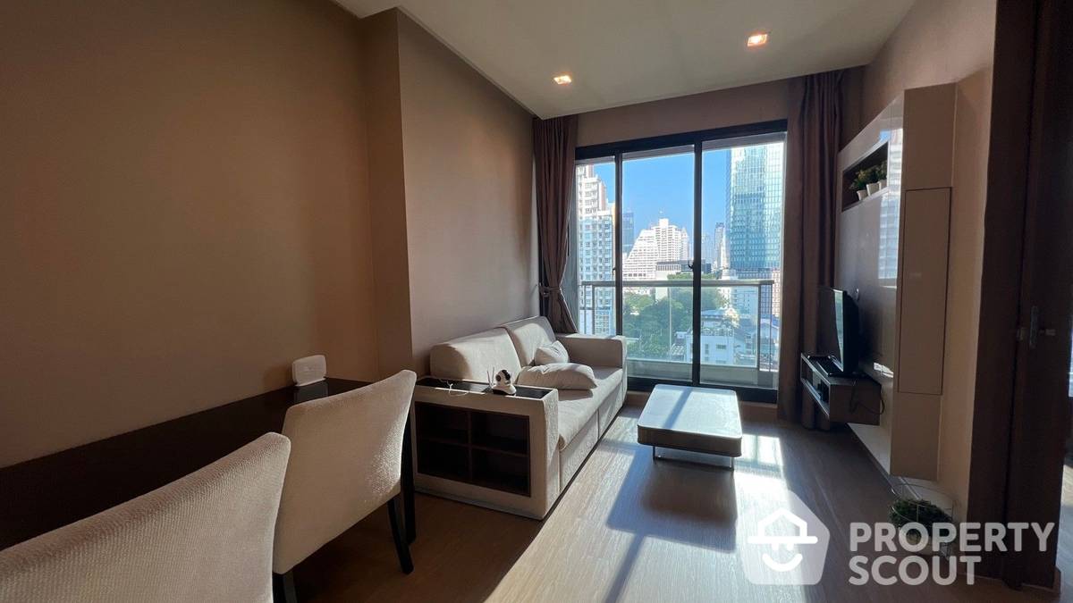 For SaleCondoSathorn, Narathiwat : 1-BR Condo at The Address Sathorn near BTS Saint Louis