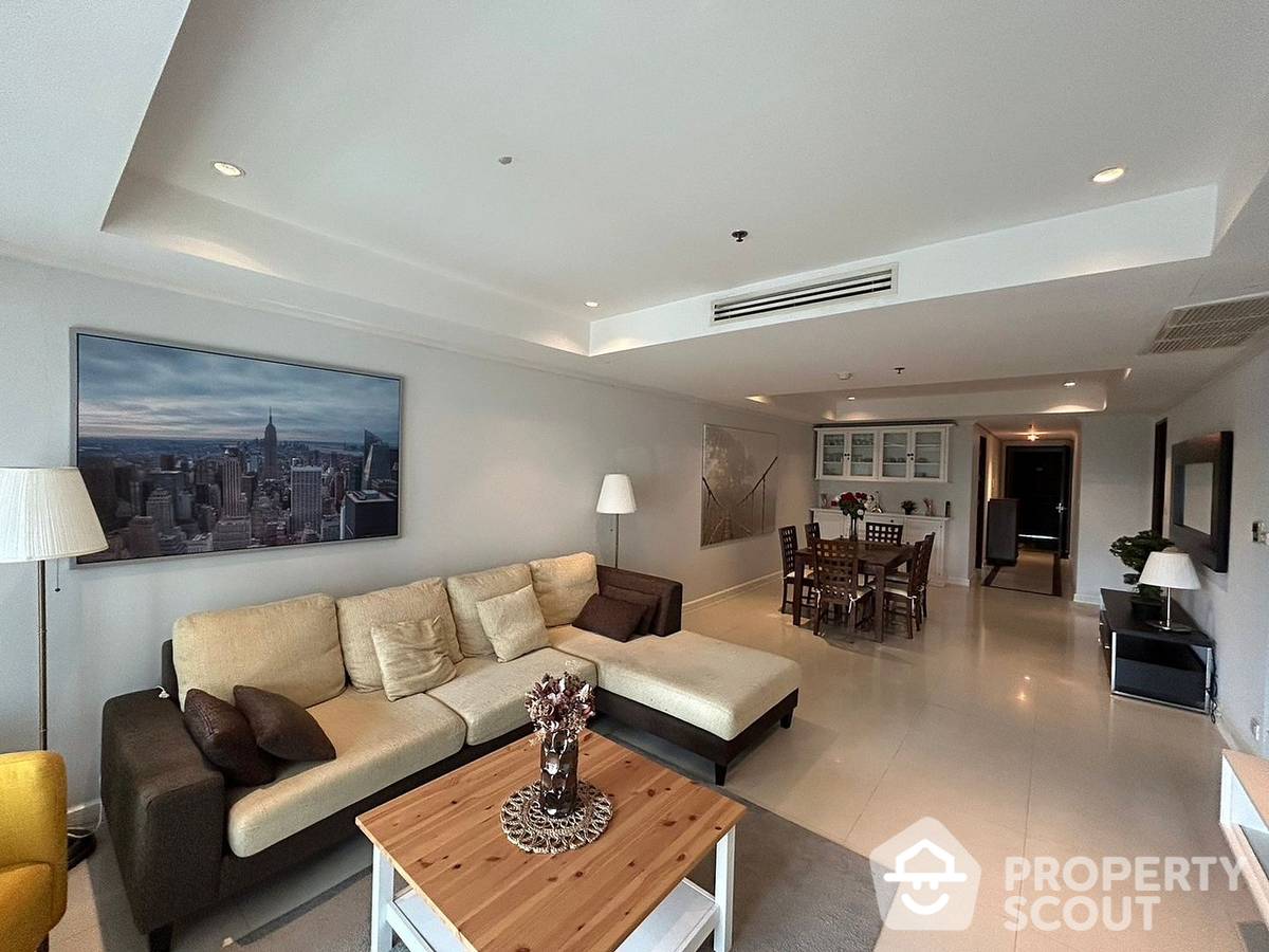 For SaleCondoNana, North Nana,Sukhumvit13, Soi Nana : 2-BR Condo at The Oleander near BTS Nana