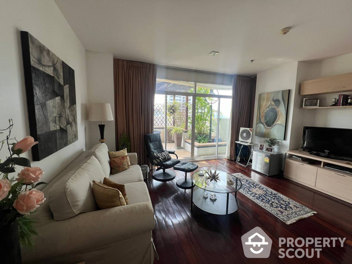 For SaleCondoNana, North Nana,Sukhumvit13, Soi Nana : 3-BR Condo at Sukhumvit City Resort Condominium near BTS Nana