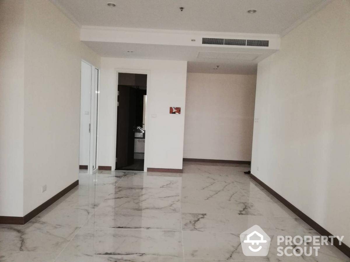 For SaleCondoSilom, Saladaeng, Bangrak : 2-BR Condo at Supalai Elite Surawong near MRT Sam Yan