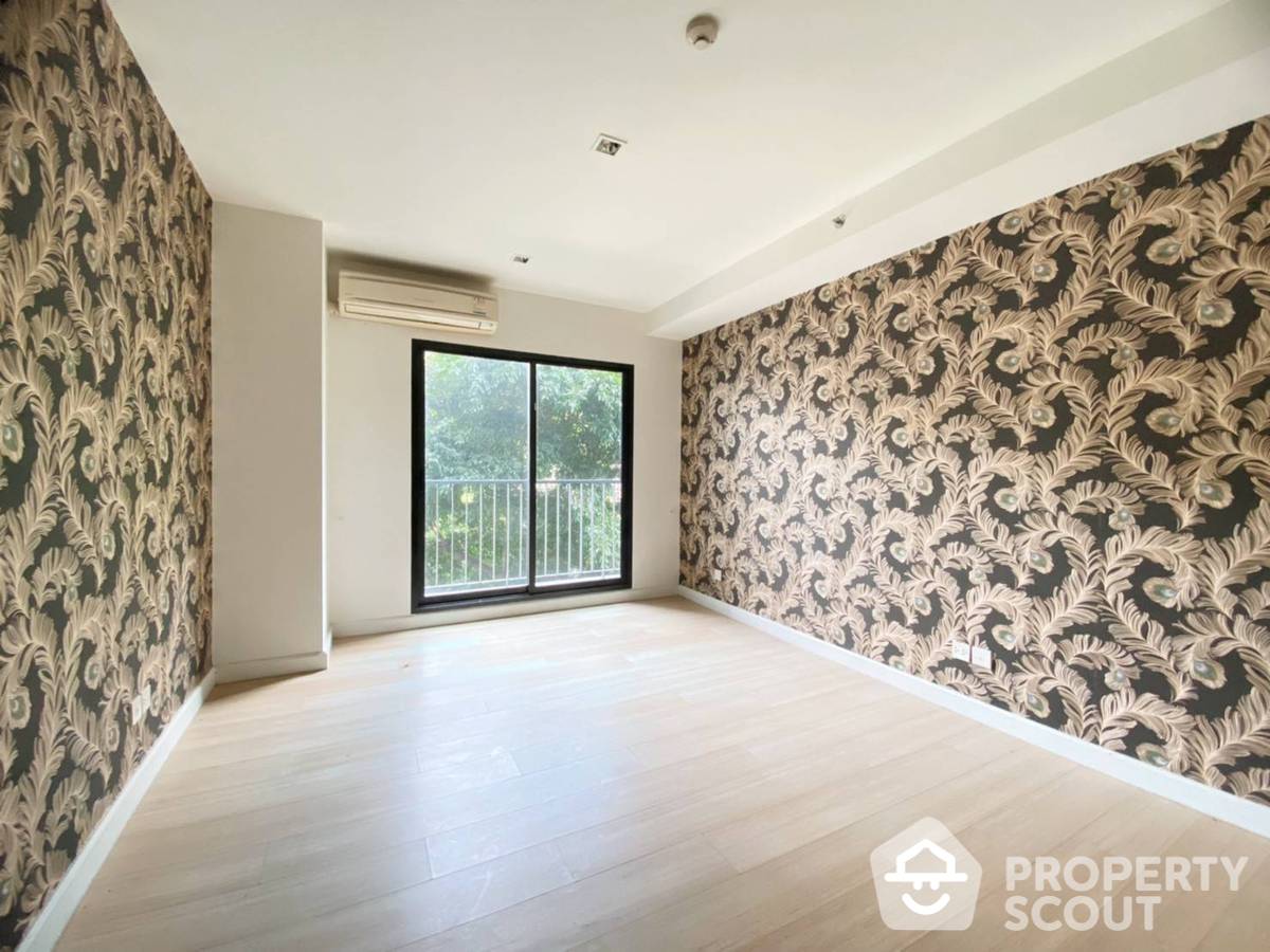 For SaleCondoSathorn, Narathiwat : 2-BR Condo at The Seed Mingle Sathorn-Suanplu near BTS Sala Daeng