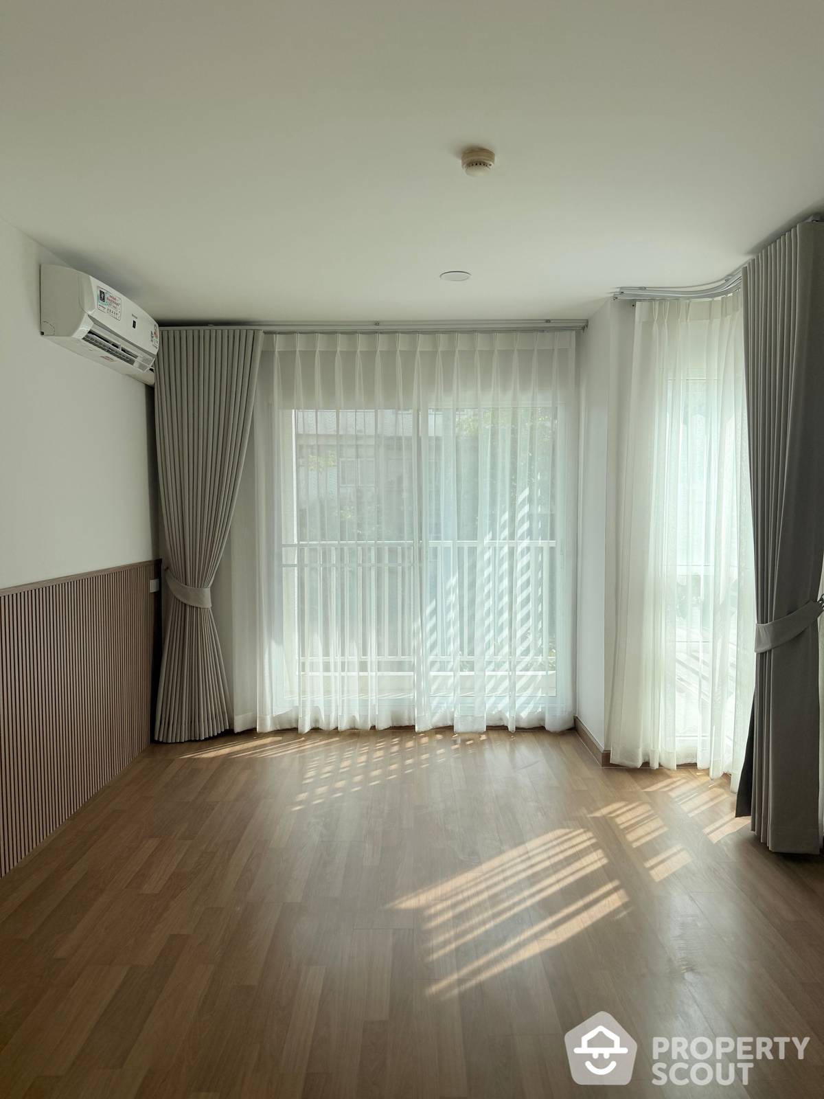 For SaleCondoKhlongtoei, Kluaynamthai : 2-BR Condo at U Sabai Rama 4 Kluaynamthai near BTS Phra Khanong