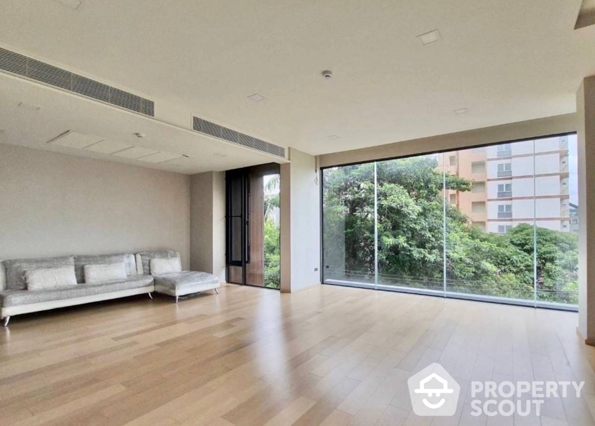 For SaleCondoRama9, Petchburi, RCA : 2-BR Condo at Kalm Penthouse in Bang Kapi