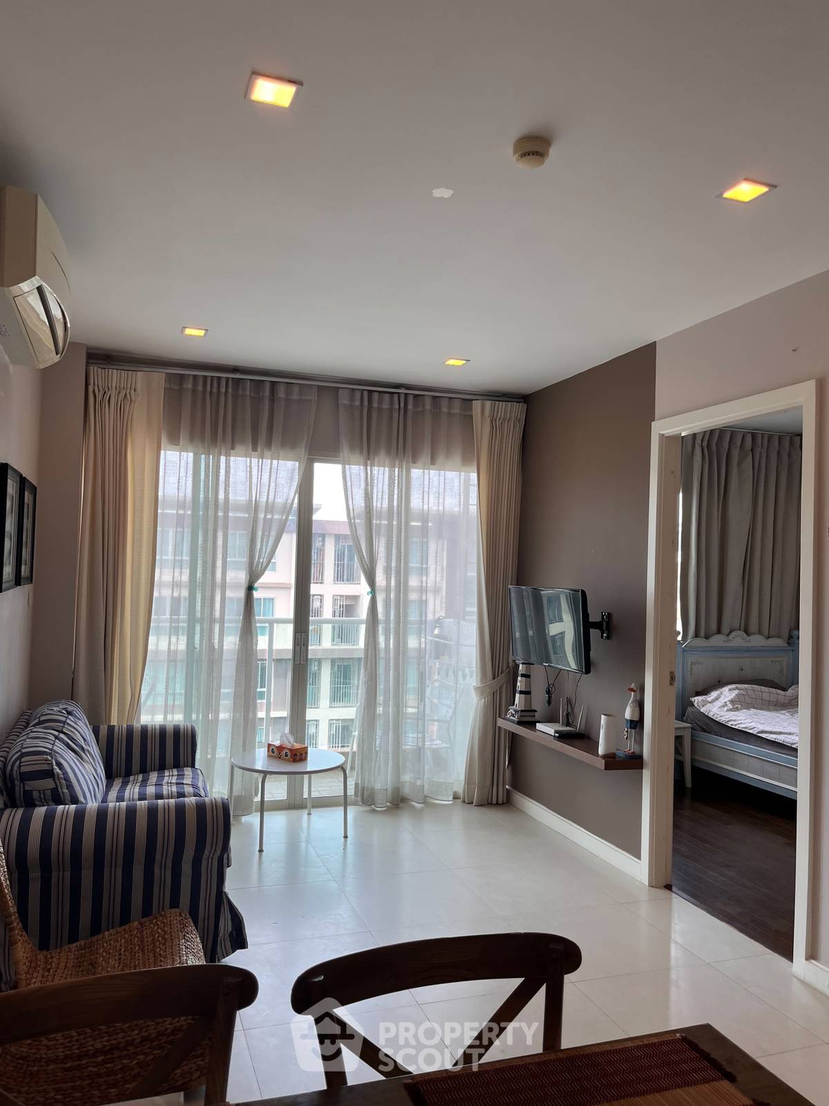 ขายคอนโดหัวหิน ประจวบคีรีขันธ์ : คอนโด 2-ห้องนอน ที่ เดอะ ซีเครส หัวหิน ใกล้ หาดเขาตะเกียบ