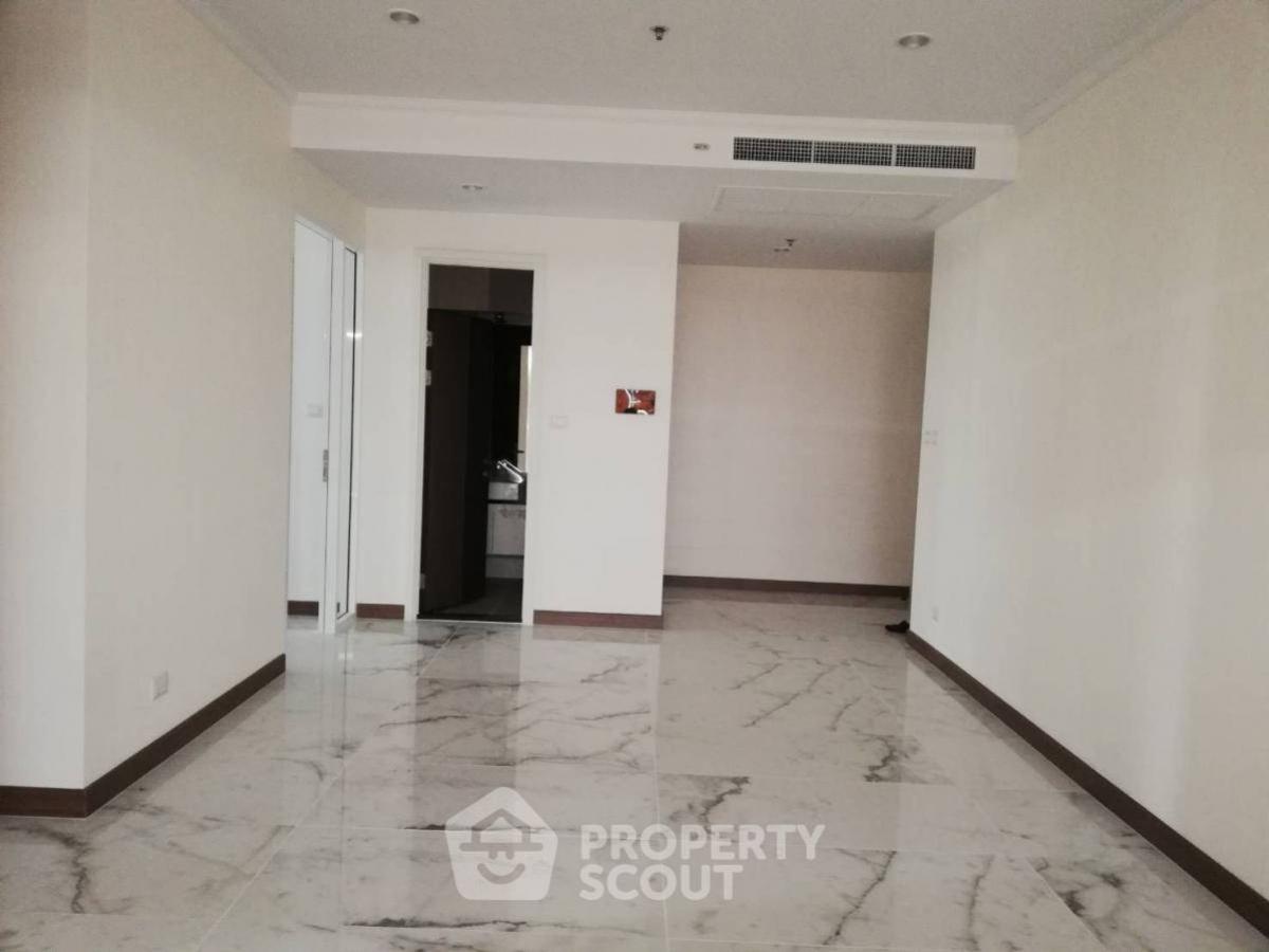 For SaleCondoSilom, Saladaeng, Bangrak : 2-BR Condo at Supalai Elite Surawong near MRT Sam Yan