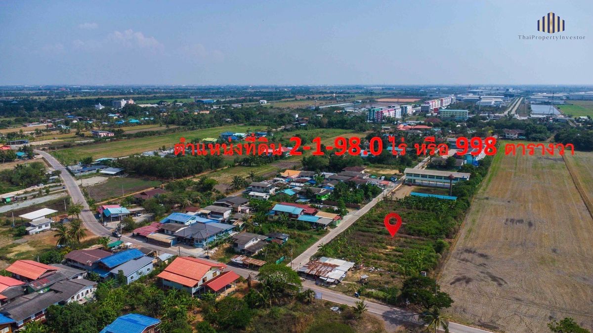 For SaleLandChachoengsao : Worth investing !! Beautiful plot of land for sale than the appraised value Sell ​​empty land, fill and then on the road, 2 sides, area of ​​2-1-98 rai or 998 square wah. Selling is very cheap !!
