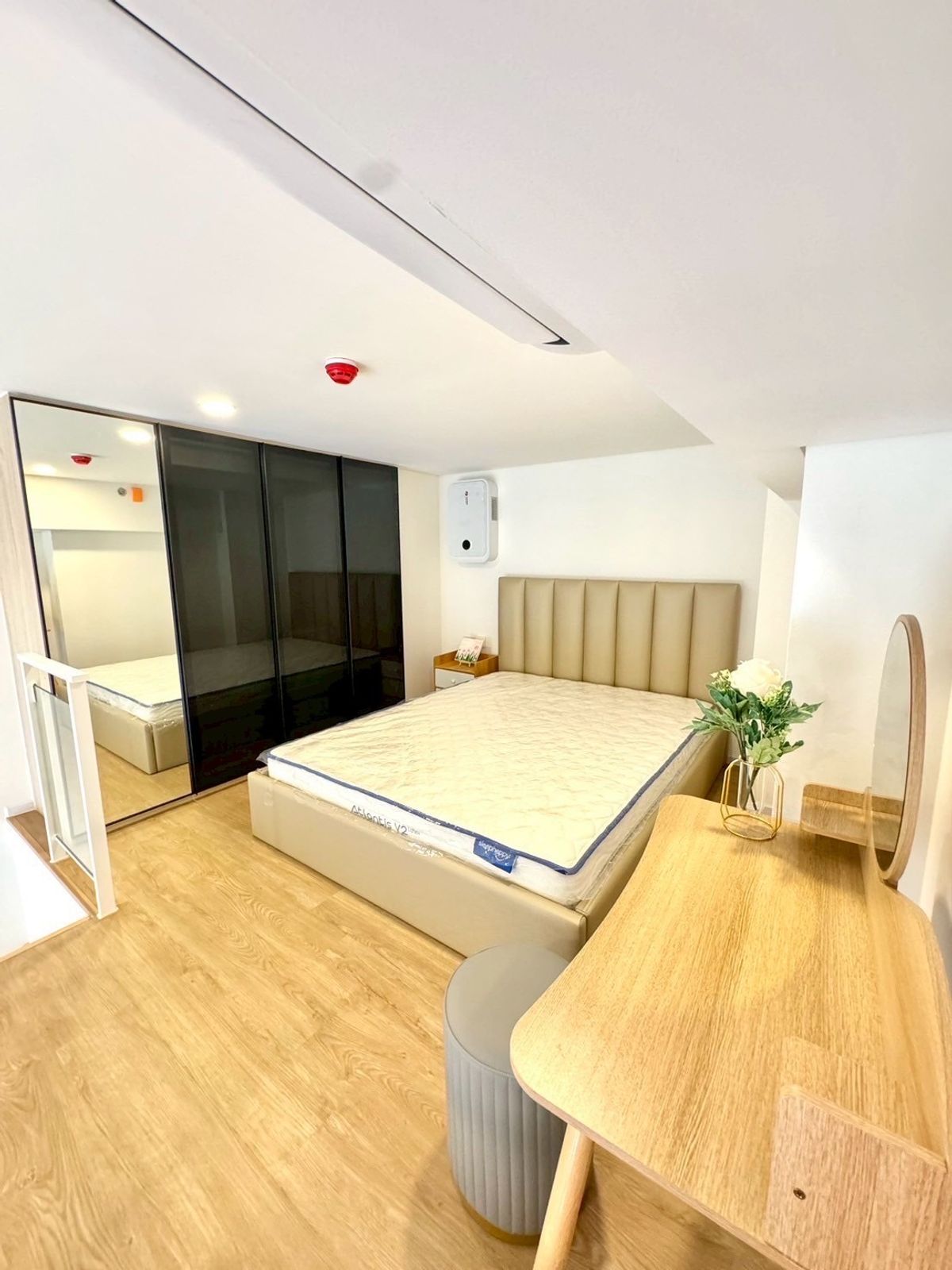 ให้เช่าคอนโดพระราม 9 เพชรบุรีตัดใหม่ RCA : ให้เช่า ✨ Siamese Rama 9 ✨ Duplex 2 ชั้น Rama9 ใกล้ เซ็นทรัล พระราม 9 (Landmark @ MRTA Station )