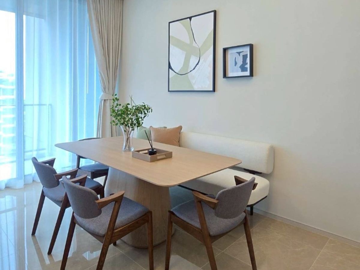 ให้เช่าคอนโดวิทยุ ชิดลม หลังสวน : ให้เช่า ห้องสวย เฟอร์ครบ พร้อมอยู่ The Residences at Sindhorn Kempinski Hotel Bangkok 2 ห้องนอน 157 ตร.ม.