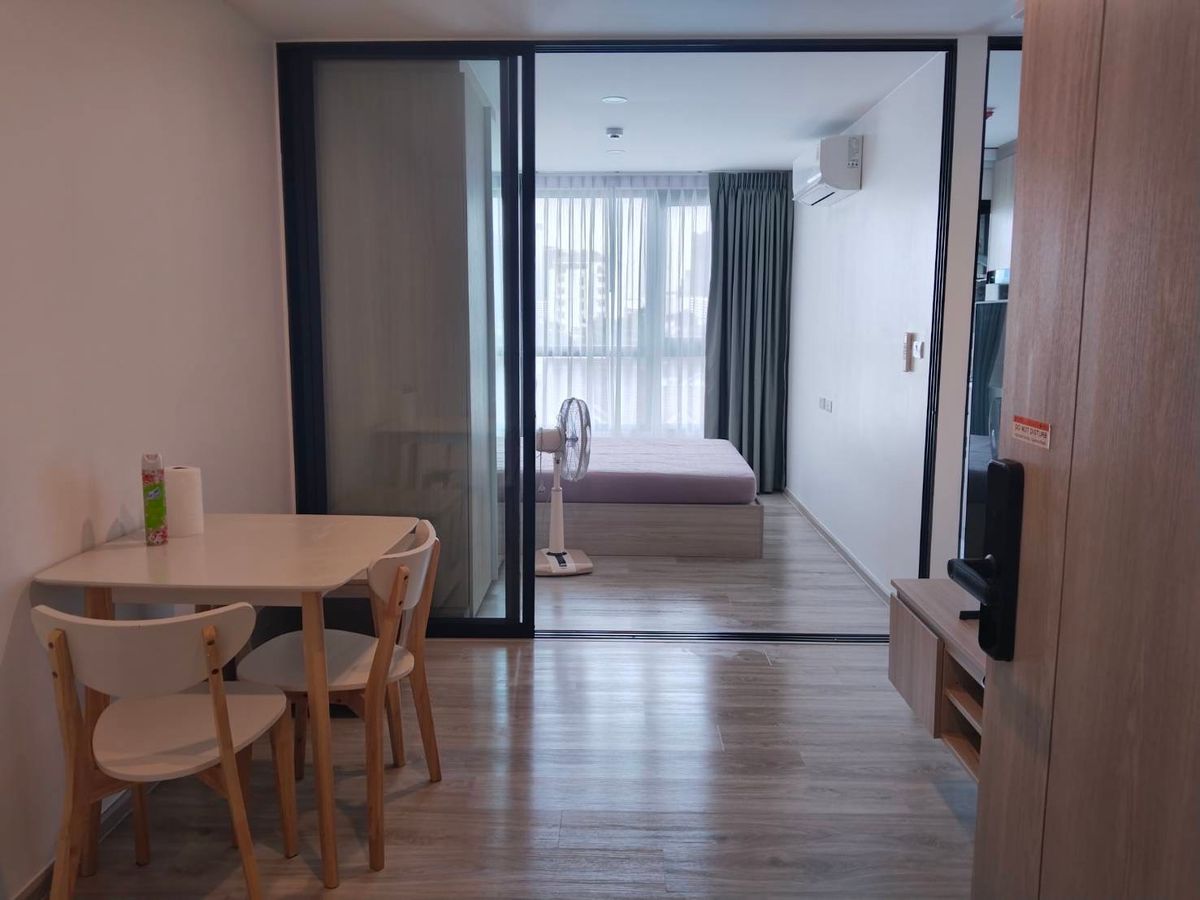 For RentCondoOnnut, Udomsuk : 🐾💚 Condo rental in Sri Udom area @origin Play Sri Udom Station | Near BTS BTS Udomsuk and MRT Sri Udom | Pet Friendly Cats or Dogs | Light price 14,000 baht/month 
 
