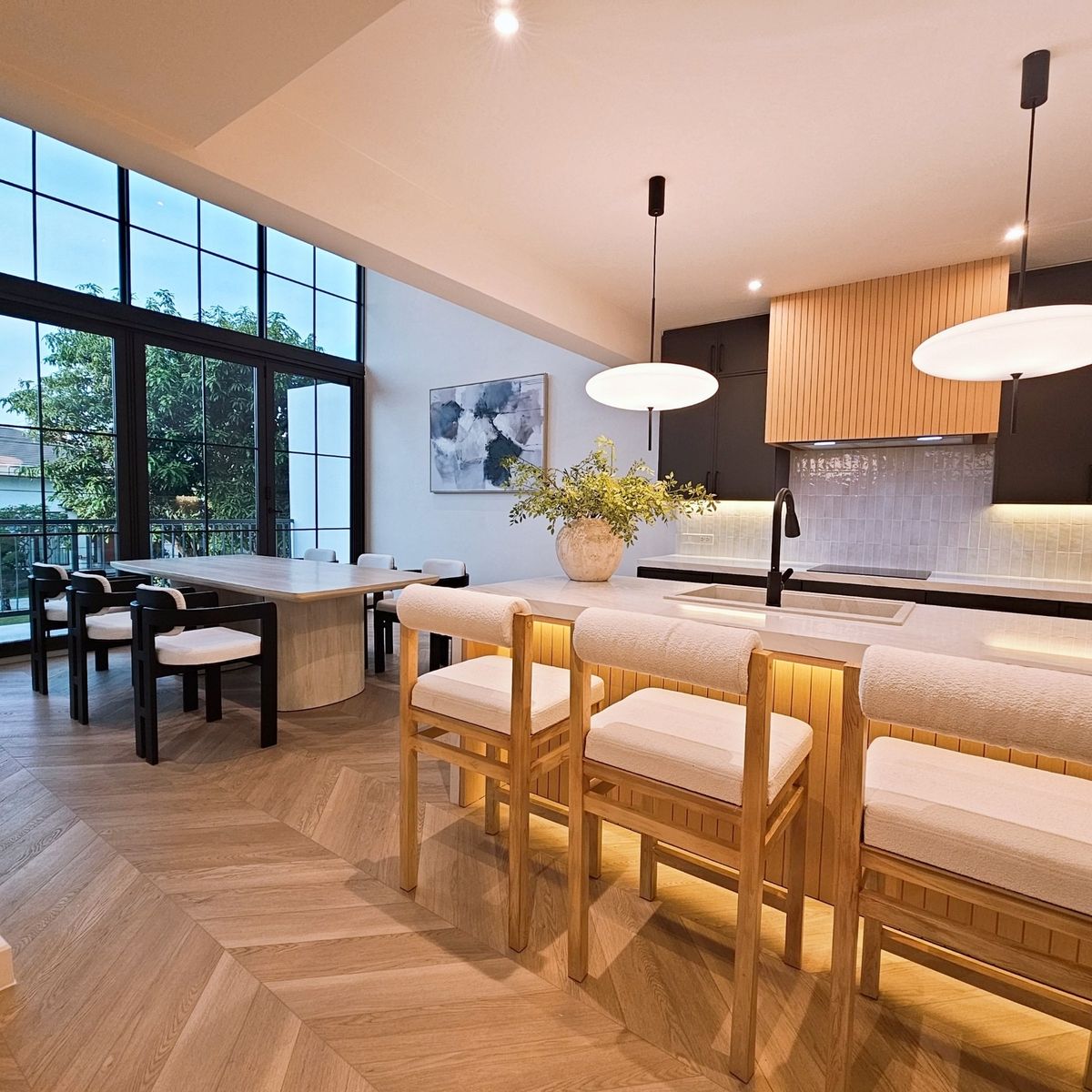 ให้เช่าทาวน์โฮมอ่อนนุช อุดมสุข : 📣 FOR RENT/SALE Pet-Friendly Townhome – 5 Mins Walk to BTS Phra Khanong🐾🏡  