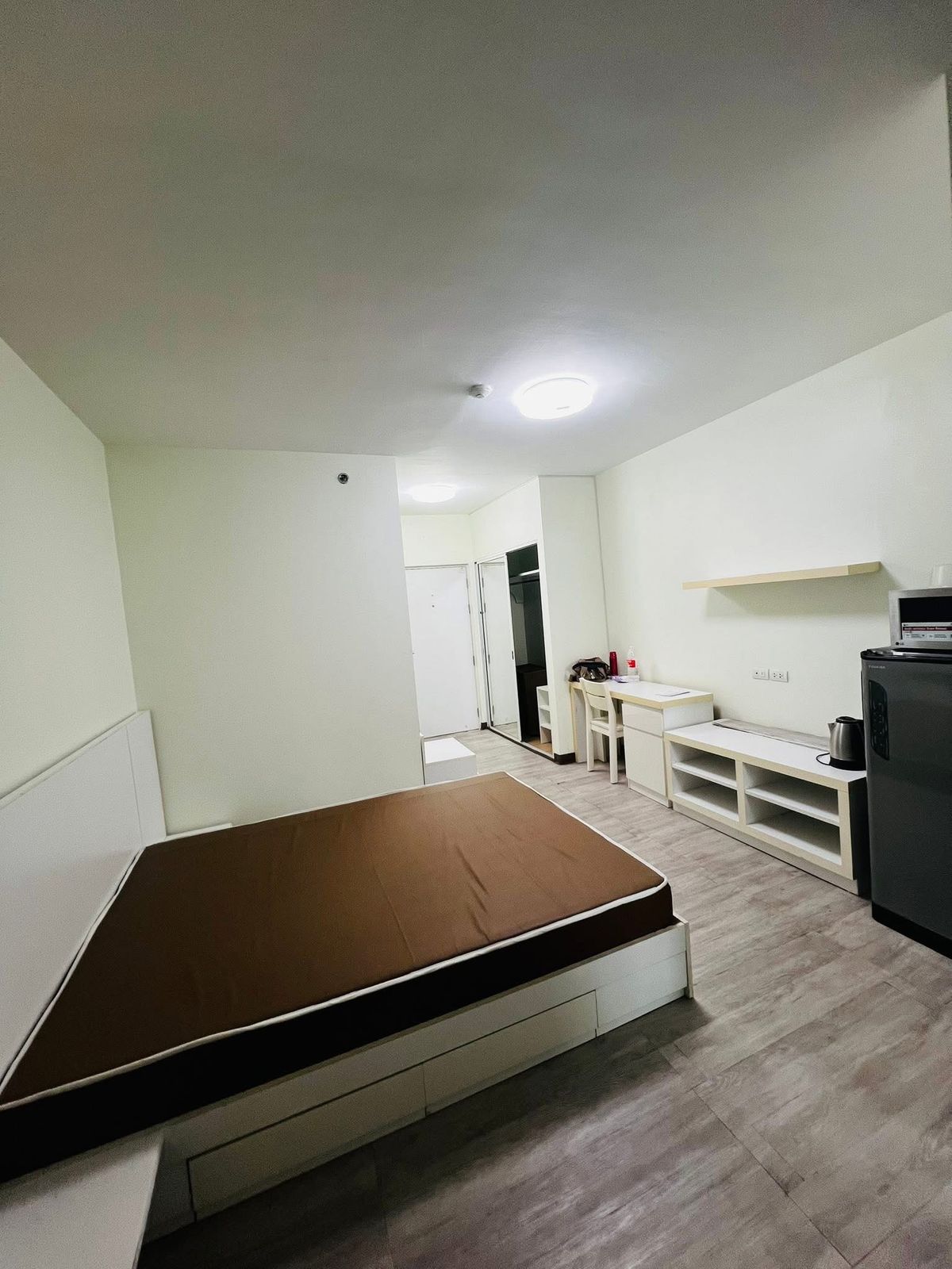 ให้เช่าคอนโดพระราม 9 เพชรบุรีตัดใหม่ RCA : ให้เช่า 📍 A Space Asoke - Ratchada 📍 เฟอร์นิเจอร์ และ เครื่องใช้ไฟฟ้าครบ ใกล้ MRT พระราม 9