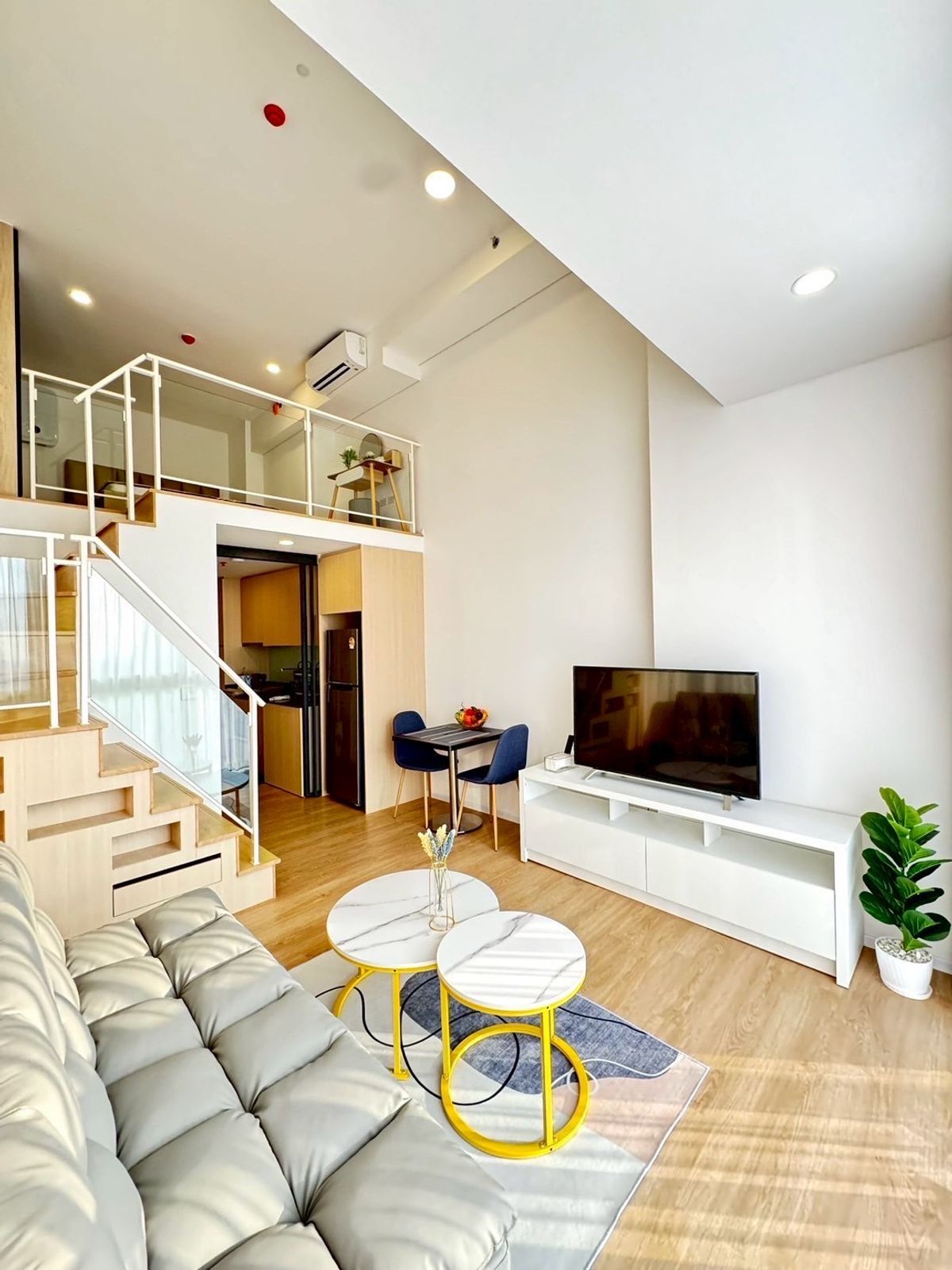 ให้เช่าคอนโดพระราม 9 เพชรบุรีตัดใหม่ RCA : ให้เช่า ✨ Siamese Rama 9 ✨ Duplex 2 ชั้น Rama9 ใกล้ เซ็นทรัล พระราม 9 (Landmark @ MRTA Station )