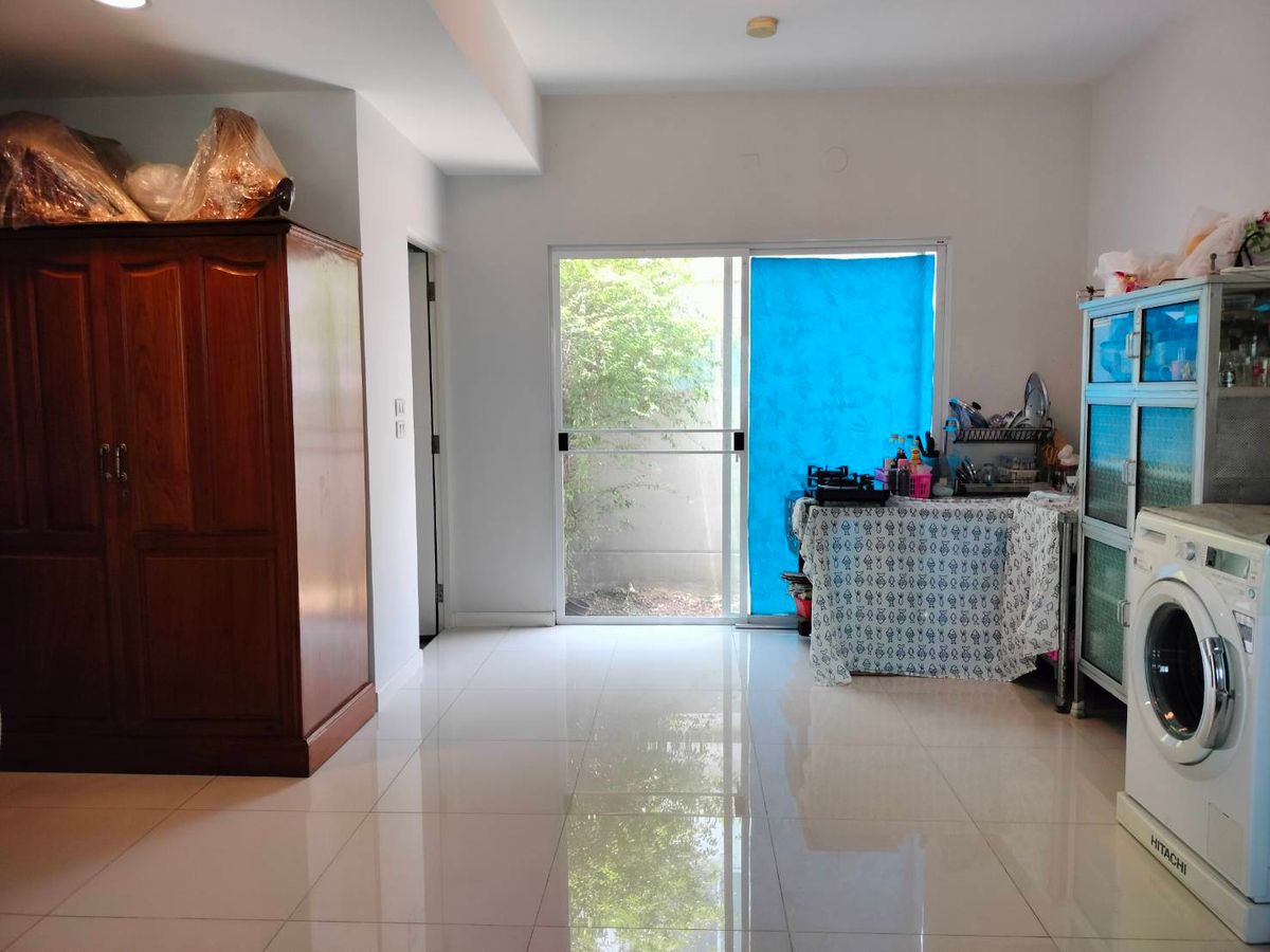 ขายทาวน์โฮมมีนบุรี-ร่มเกล้า : ทาวน์โฮมราคาดีที่สุดในโครงการ 📍 อินดี้ ศรีนครินทร์ - ร่มเกล้า / 2 ห้องนอน (ขาย), Indy Srinakarin - Romklao / 2 Bedrooms (FOR SALE) AA364