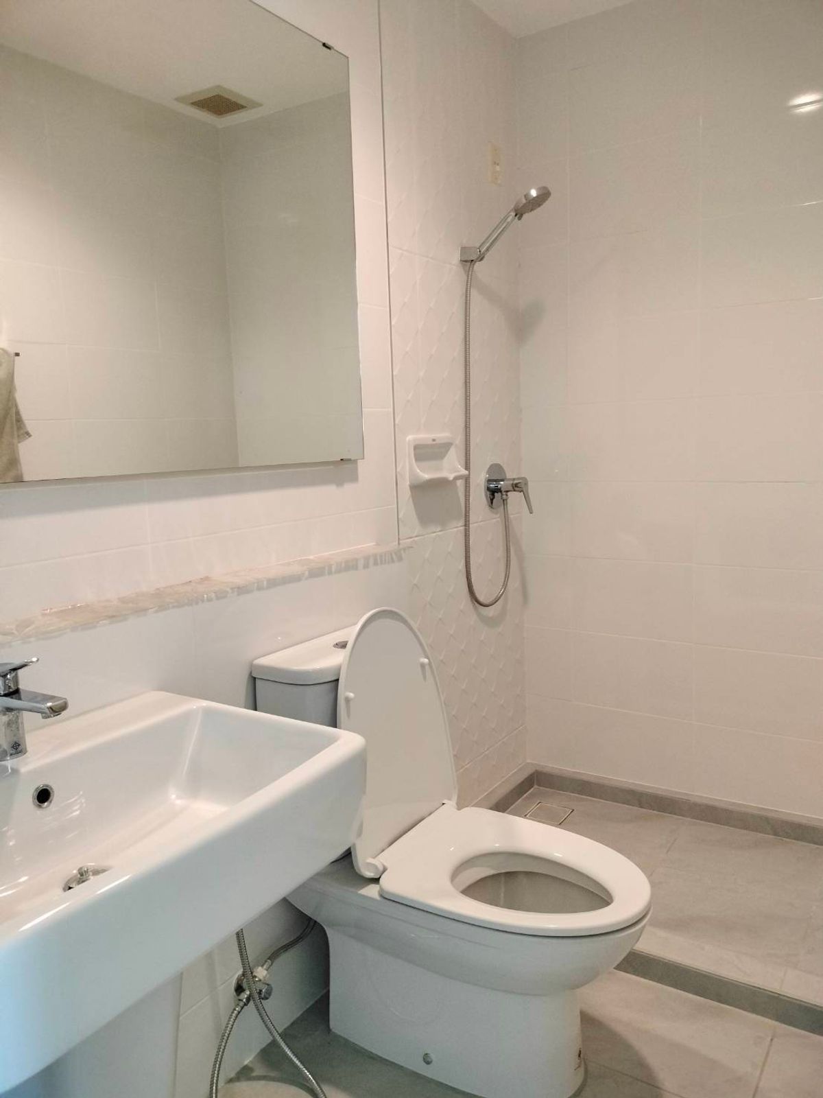 ขายทาวน์โฮมมีนบุรี-ร่มเกล้า : ทาวน์โฮมราคาดีที่สุดในโครงการ 📍 อินดี้ ศรีนครินทร์ - ร่มเกล้า / 2 ห้องนอน (ขาย), Indy Srinakarin - Romklao / 2 Bedrooms (FOR SALE) AA364