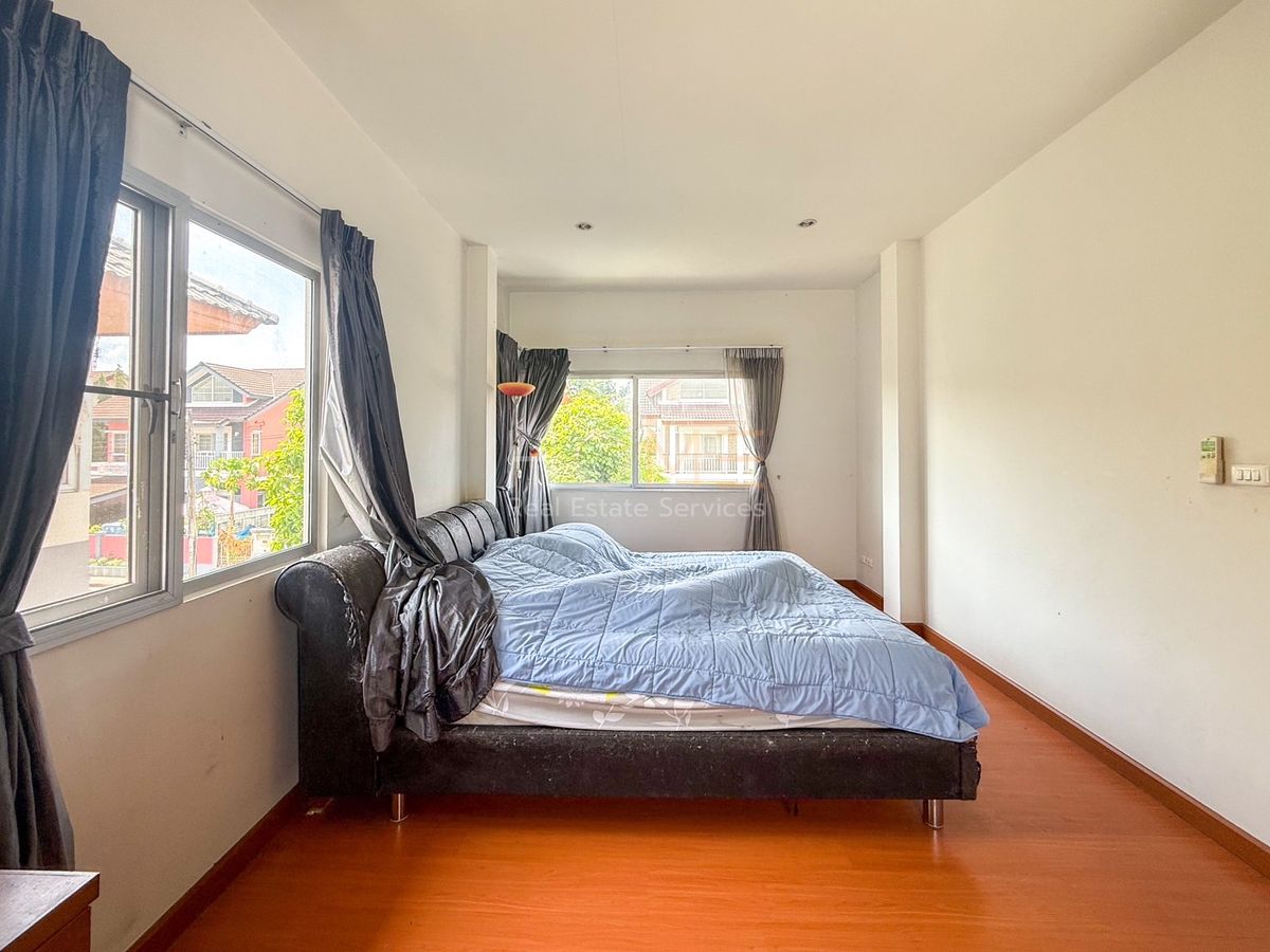 ขายบ้านมีนบุรี-ร่มเกล้า : ใกล้ MRT มีนบุรี 3 กม.🔥 พาร์คเวย์ ชาเล่ต์ รามคำแหง / 3 ห้องนอน (ขาย), Parkway Chalet Ramkhamhaeng / 3 Bedrooms (FOR SALE) AA259