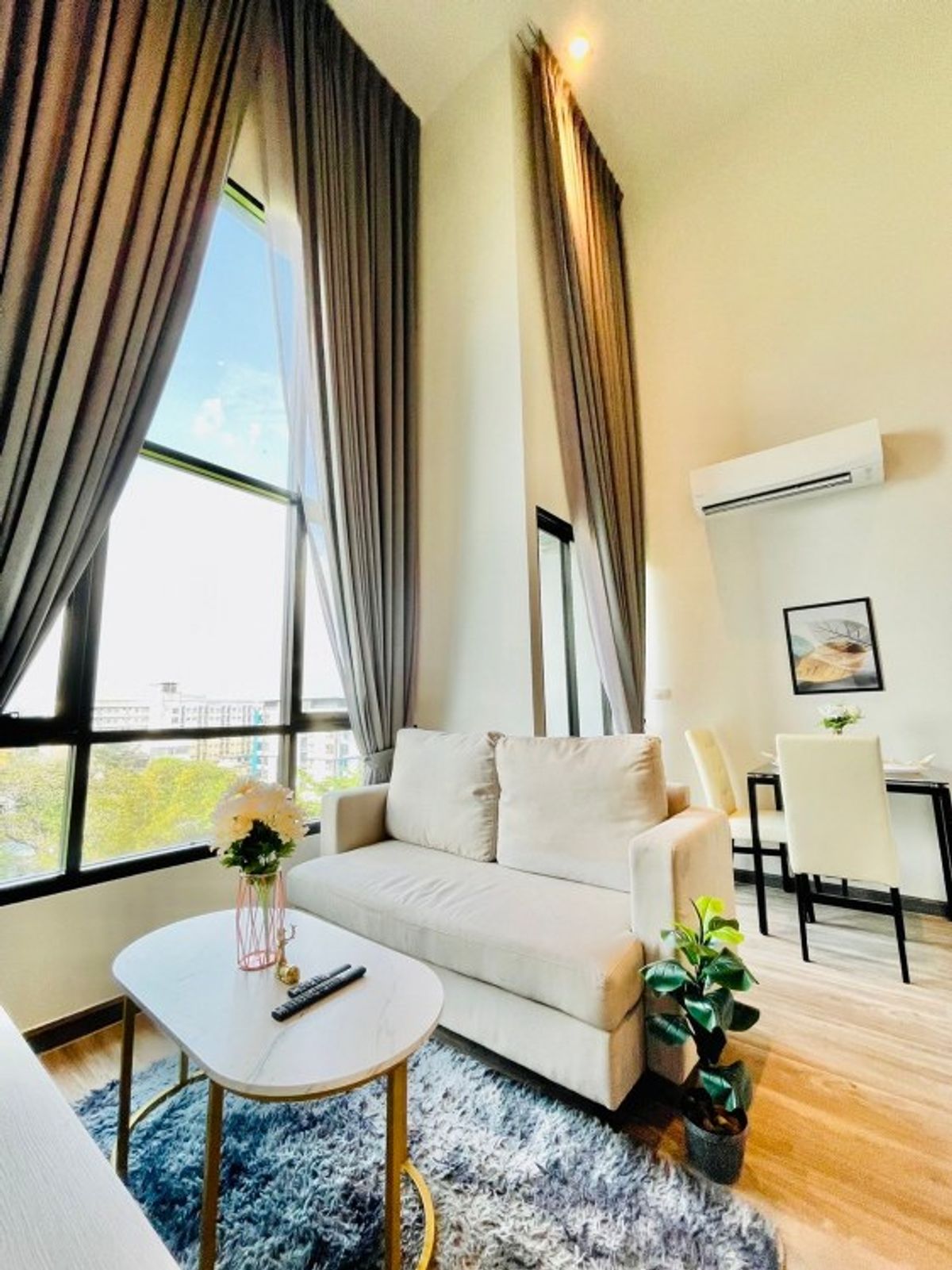 For RentCondoSapankwai,Jatujak : Condo for rent The Collect Ratchada 32, size 50 sq.m., convenient to travel near MRT Lat Phrao surrounded by shops, restaurants and community mall, Chatuchak District, Bangkok 
 
