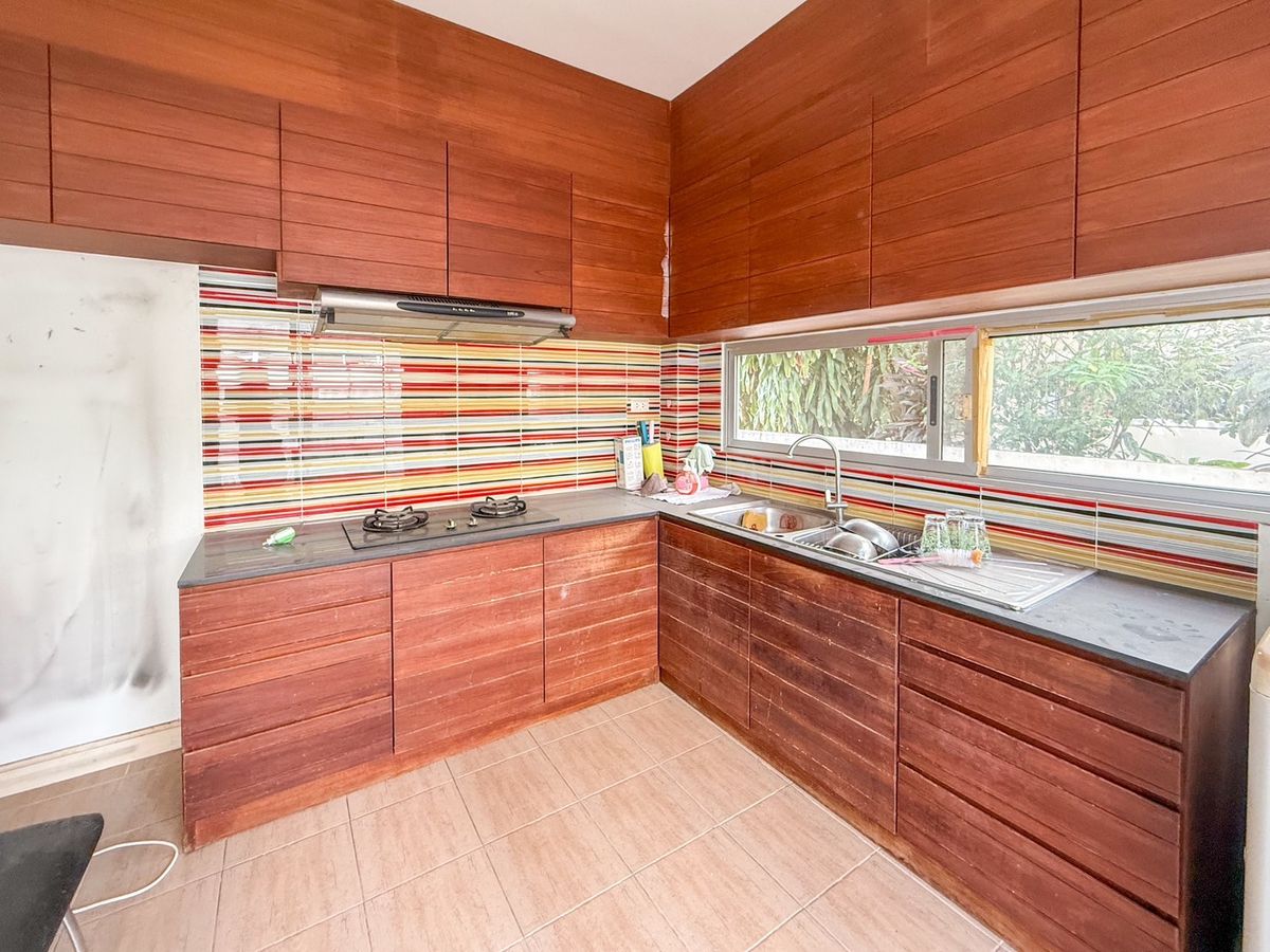 ขายบ้านมีนบุรี-ร่มเกล้า : ใกล้ MRT มีนบุรี 3 กม.🔥 พาร์คเวย์ ชาเล่ต์ รามคำแหง / 3 ห้องนอน (ขาย), Parkway Chalet Ramkhamhaeng / 3 Bedrooms (FOR SALE) AA259