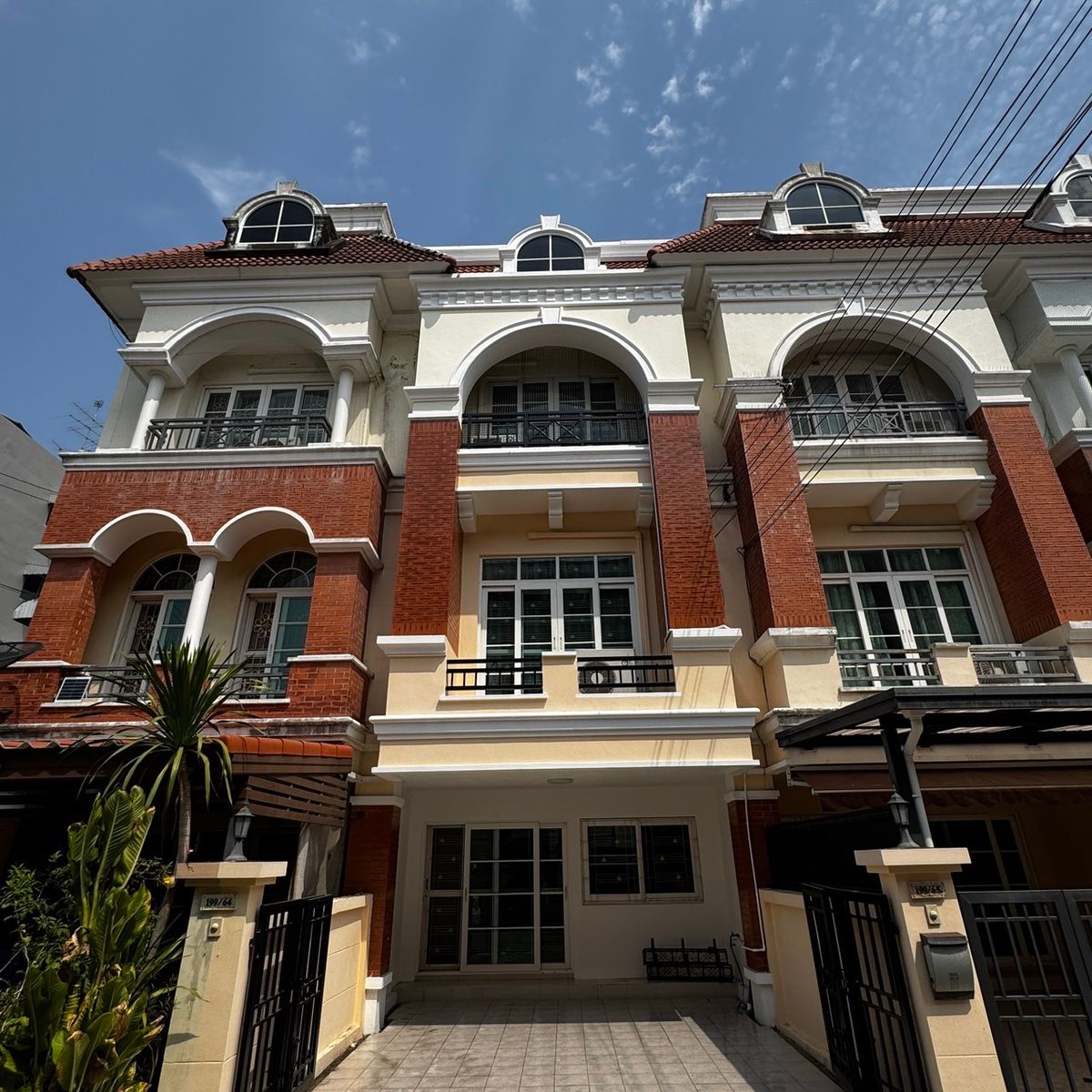 For SaleTownhomeKaset Nawamin,Ladplakao : Casa City Nuanchan 1 /3 Bedrooms (Sale), Casa City Nuanjan 1 /3 Bedrooms (For Sale) Pik101