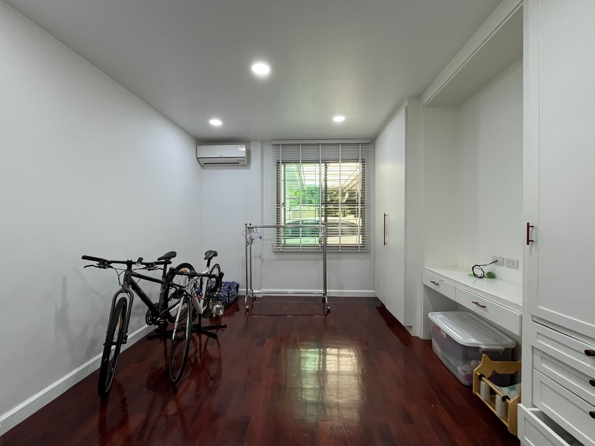 ขายบ้านลาดพร้าว เซ็นทรัลลาดพร้าว : บ้านลาดพร้าว 2 / 4 ห้องนอน (ขาย), Baan Ladprao 2 / 4 Bedrooms (FOR SALE) TPM208