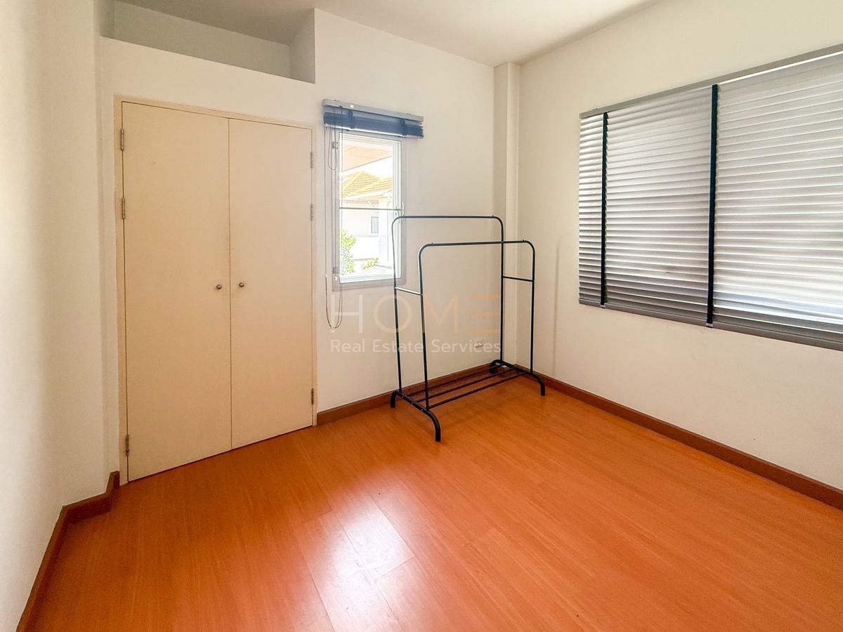 ขายบ้านมีนบุรี-ร่มเกล้า : ใกล้ MRT มีนบุรี 3 กม.🔥 พาร์คเวย์ ชาเล่ต์ รามคำแหง / 3 ห้องนอน (ขาย), Parkway Chalet Ramkhamhaeng / 3 Bedrooms (FOR SALE) AA259