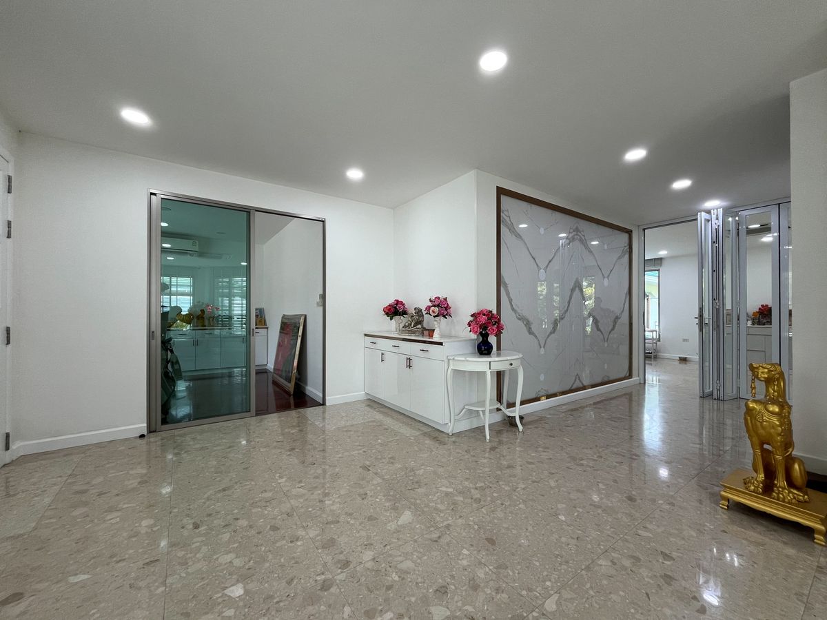 ขายบ้านลาดพร้าว เซ็นทรัลลาดพร้าว : บ้านลาดพร้าว 2 / 4 ห้องนอน (ขาย), Baan Ladprao 2 / 4 Bedrooms (FOR SALE) TPM208