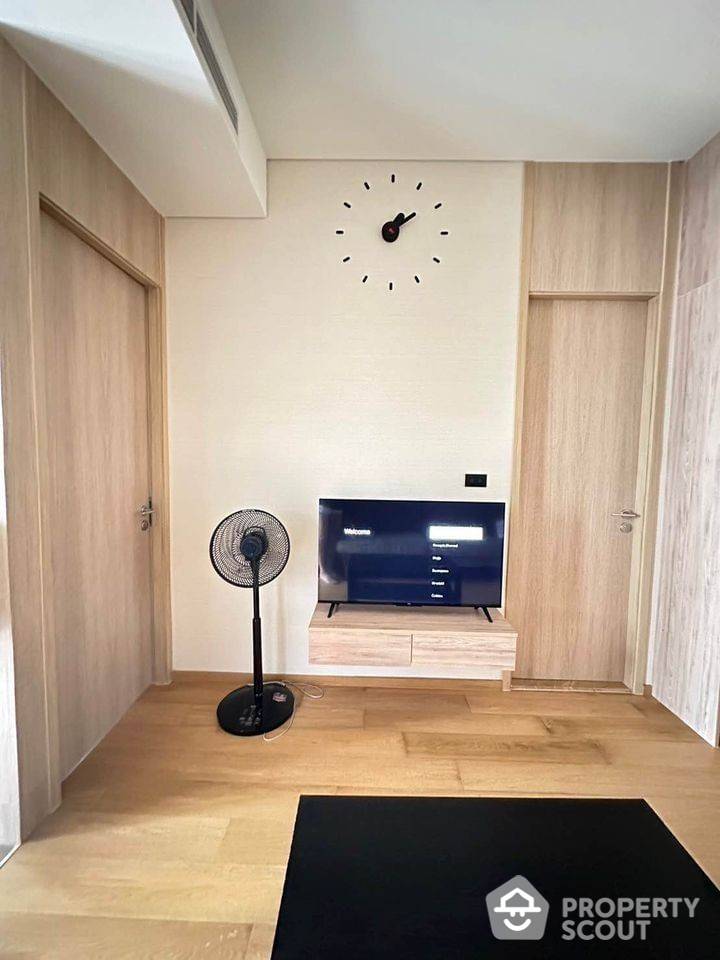 For RentCondoKhlongtoei, Kluaynamthai : 1-BR Serviced Apt. near BTS Ekkamai
