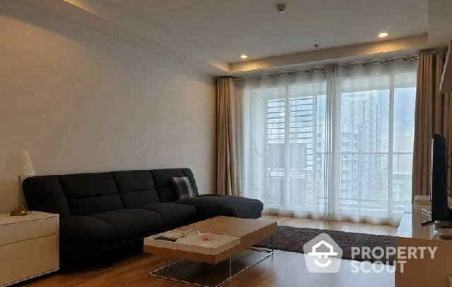 For RentCondoNana, North Nana,Sukhumvit13, Soi Nana : 3-BR Condo at 15 Sukhumvit Residences near BTS Nana