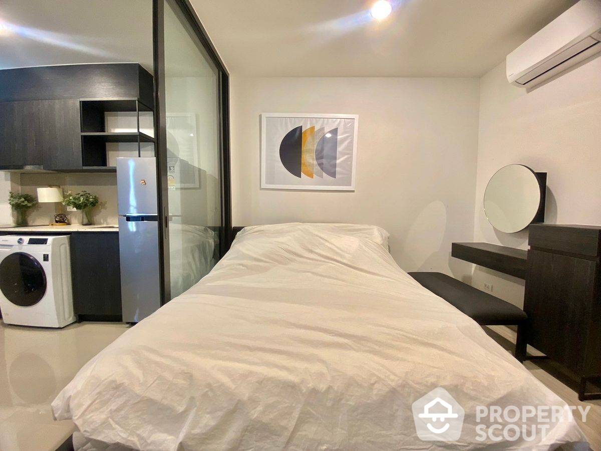 For RentCondoRatchadapisek, Huaikwang, Suttisan : 1-BR Condo at XT Huaikhwang near MRT Huai Khwang