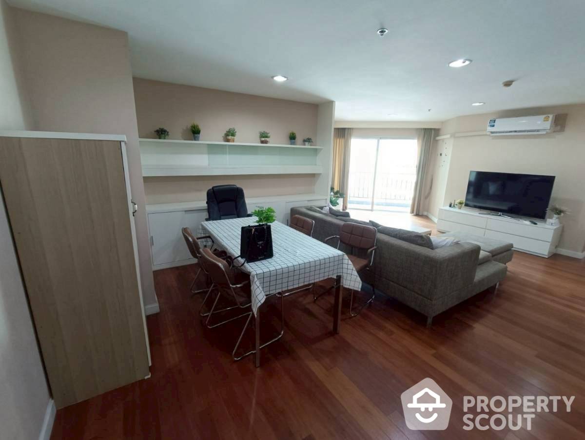 For RentCondoRama9, Petchburi, RCA : 3-BR Condo at Belle Grand Rama 9 near MRT Phra Ram 9