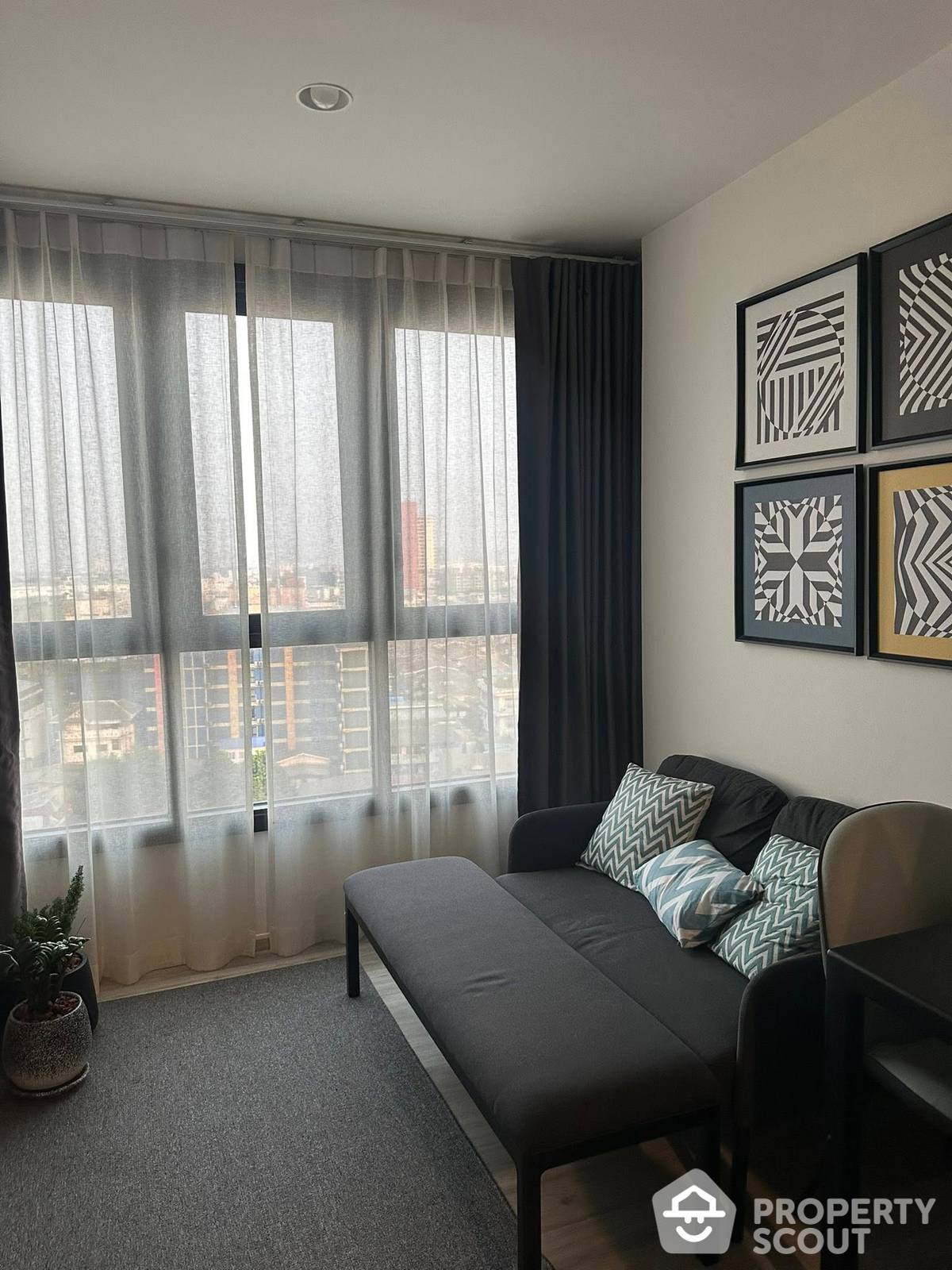 For RentCondoRatchadapisek, Huaikwang, Suttisan : 1-BR Condo at XT Huaikhwang near MRT Huai Khwang