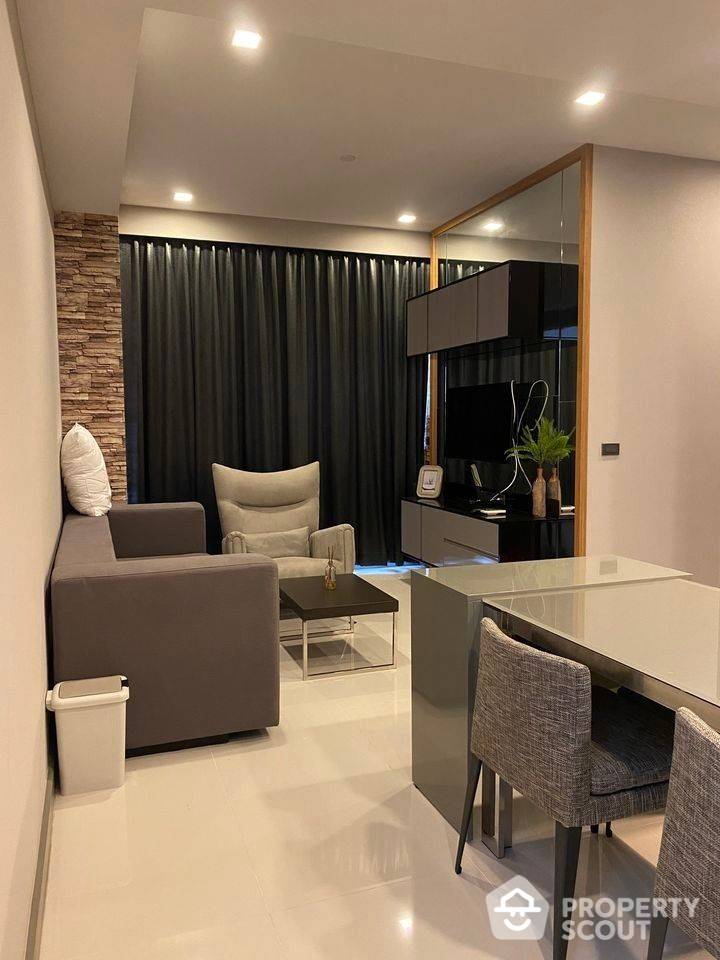 For RentCondoSilom, Saladaeng, Bangrak : 2-BR Condo at M Silom near BTS Chong Nonsi