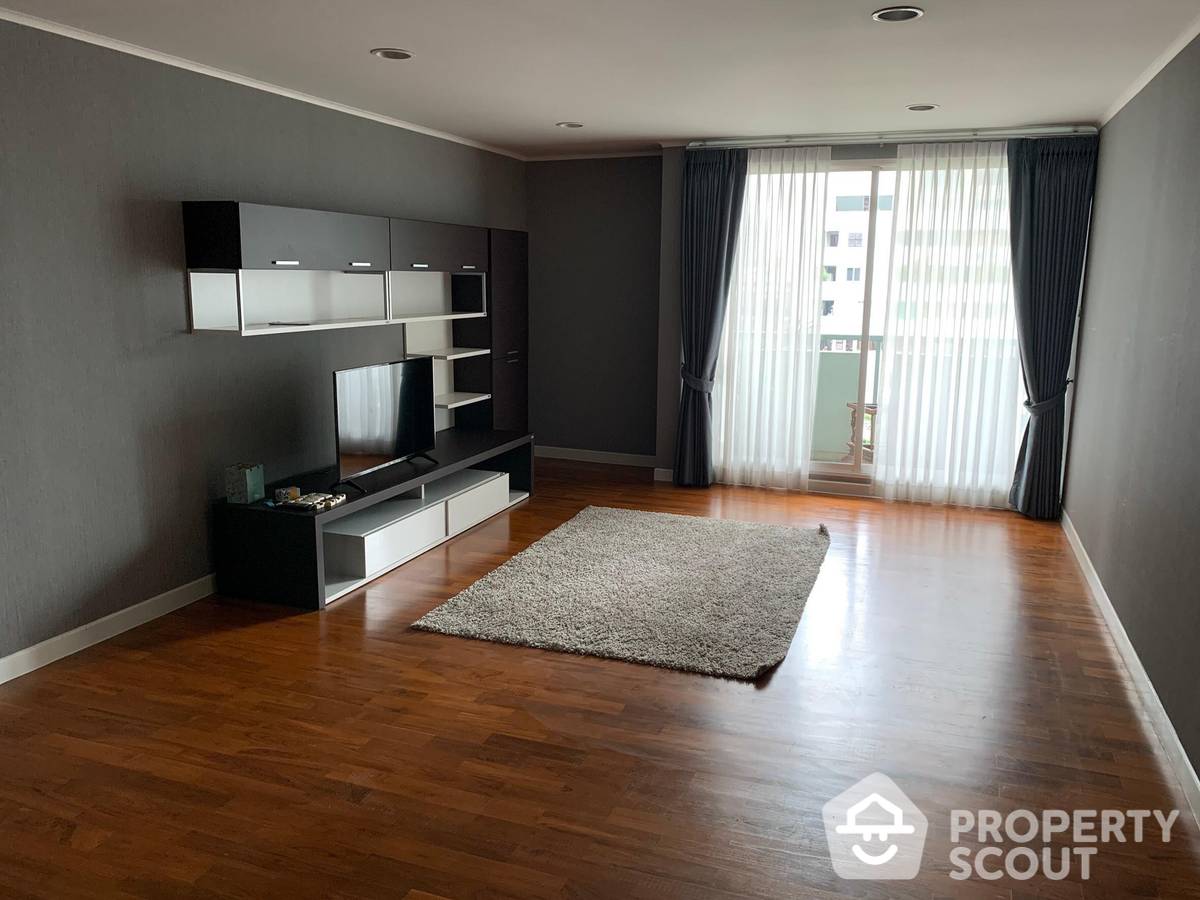 ให้เช่าคอนโดวิทยุ ชิดลม หลังสวน : คอนโด 3-ห้องนอน ที่ บ้าน สิริฤดี คอนโดมิเนียม ใกล้ BTS เพลินจิต